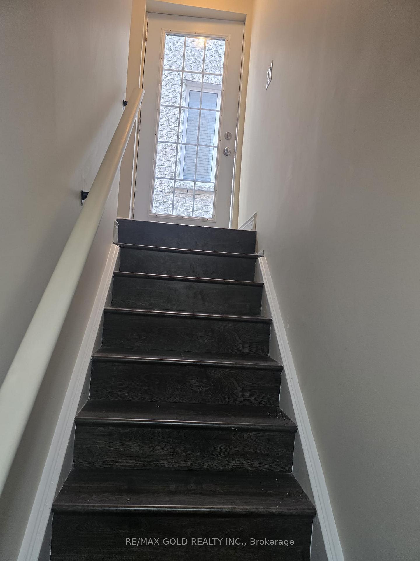 Photo 1 of Unit Bsmt, 35 Dolobram Trail, Brampton, Northwest Brampton — HOMEH