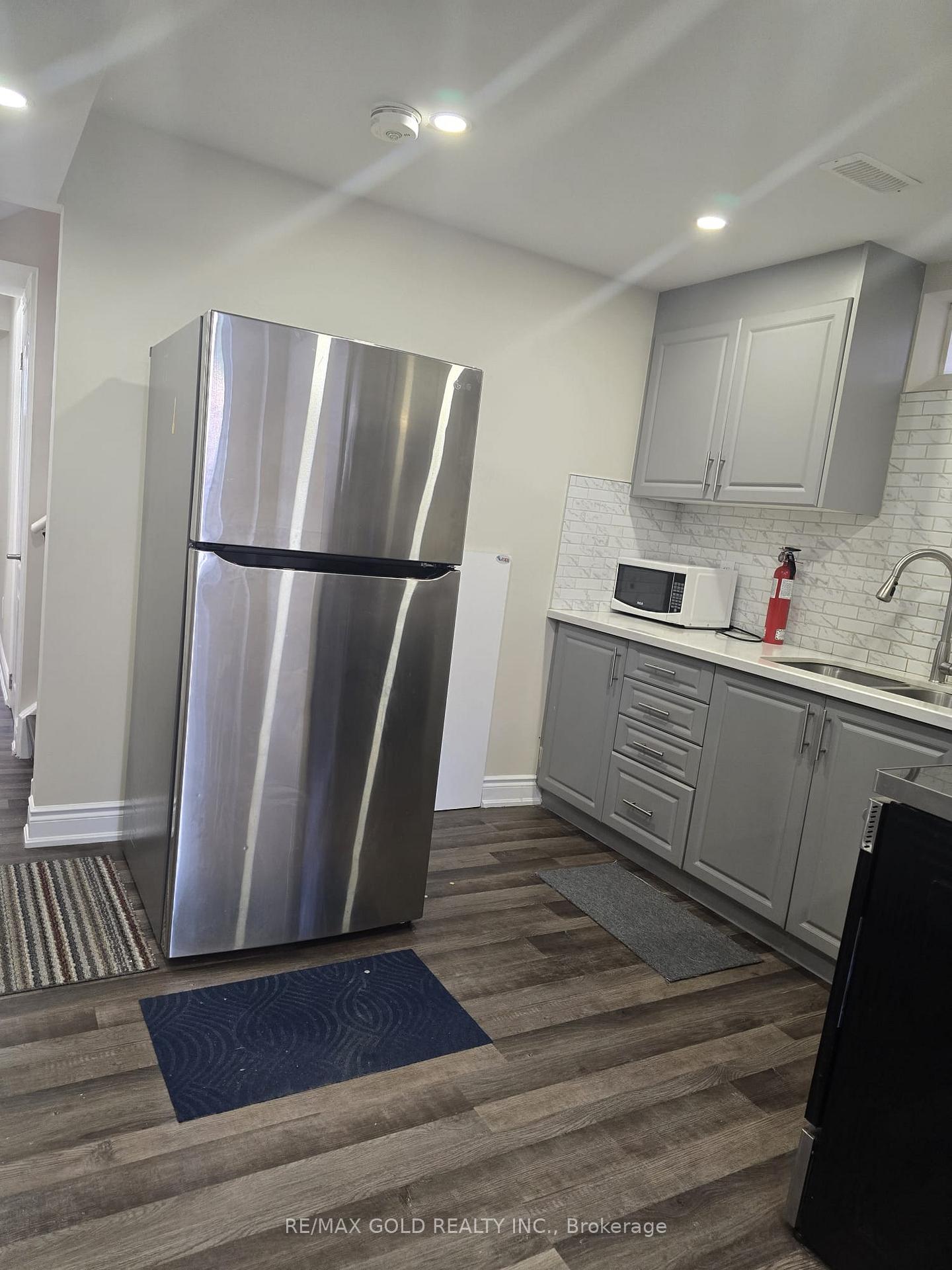 Photo 10 of Unit Bsmt, 35 Dolobram Trail, Brampton, Northwest Brampton — HOMEH