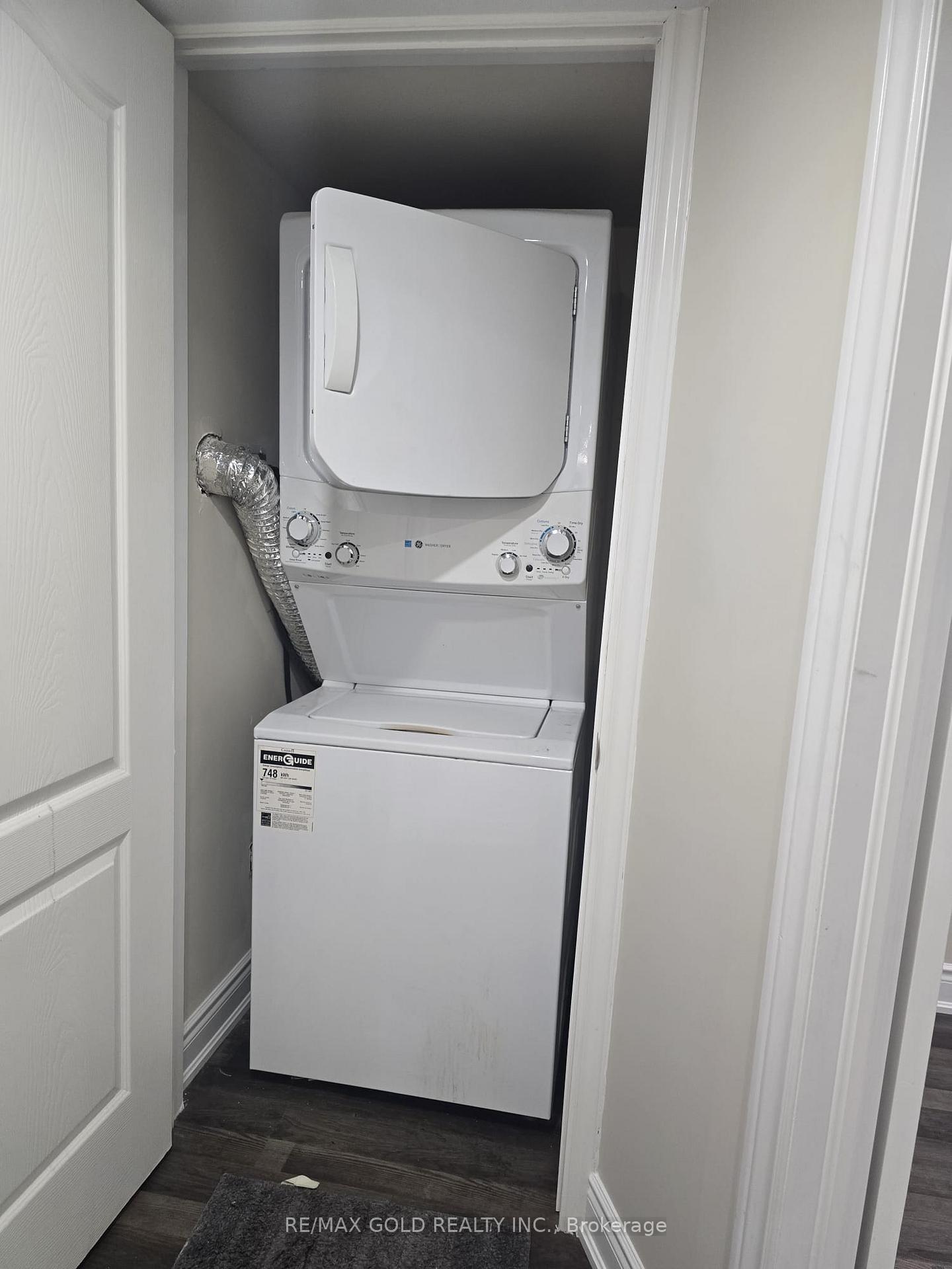 Photo 12 of Unit Bsmt, 35 Dolobram Trail, Brampton, Northwest Brampton — HOMEH