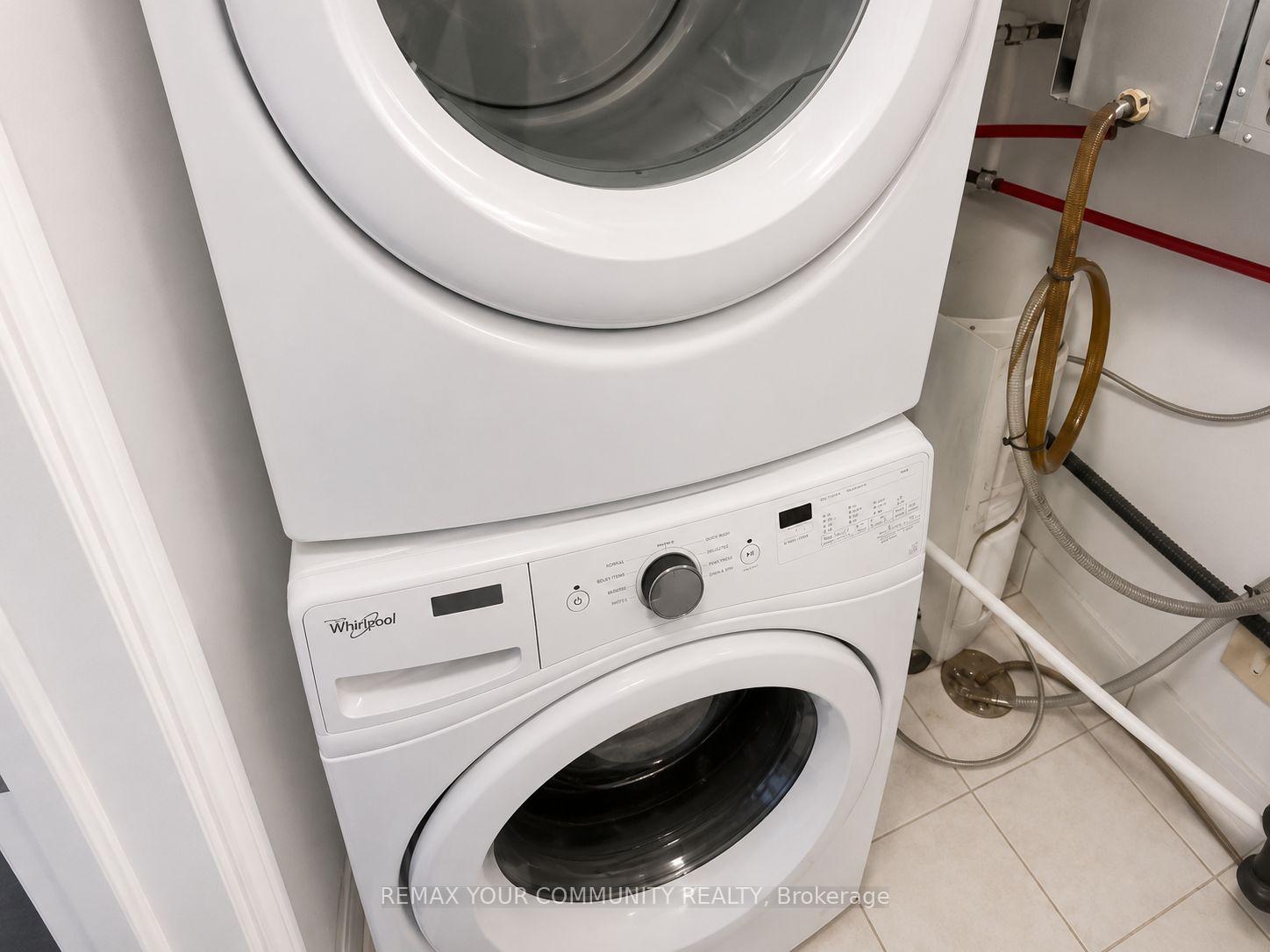 Photo 10 of 196 Pine Grove Road W, Vaughan, West Woodbridge — HOMEH