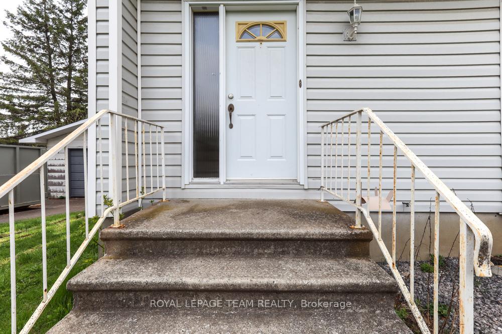Photo 8 of 1454 Stagecoach Road, Ottawa, Greely — HOMEH