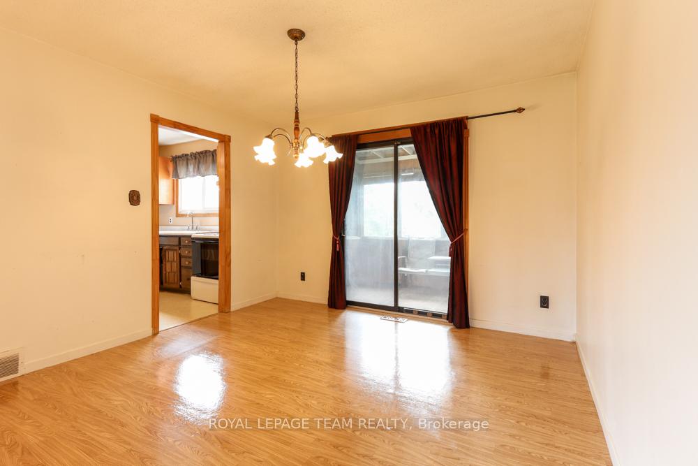 Photo 15 of 1454 Stagecoach Road, Ottawa, Greely — HOMEH