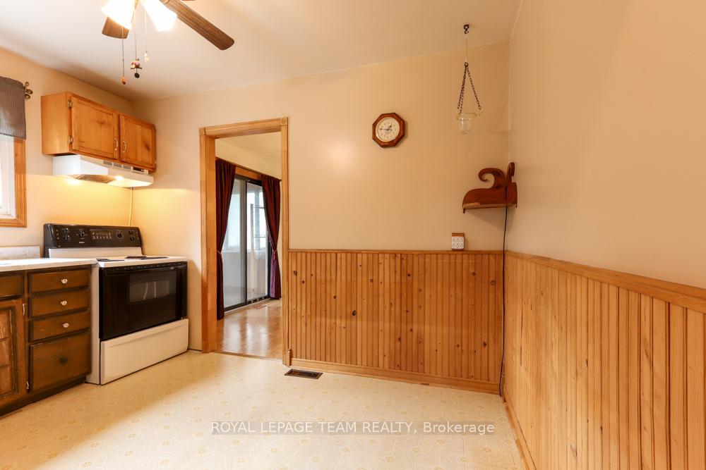 Photo 21 of 1454 Stagecoach Road, Ottawa, Greely — HOMEH