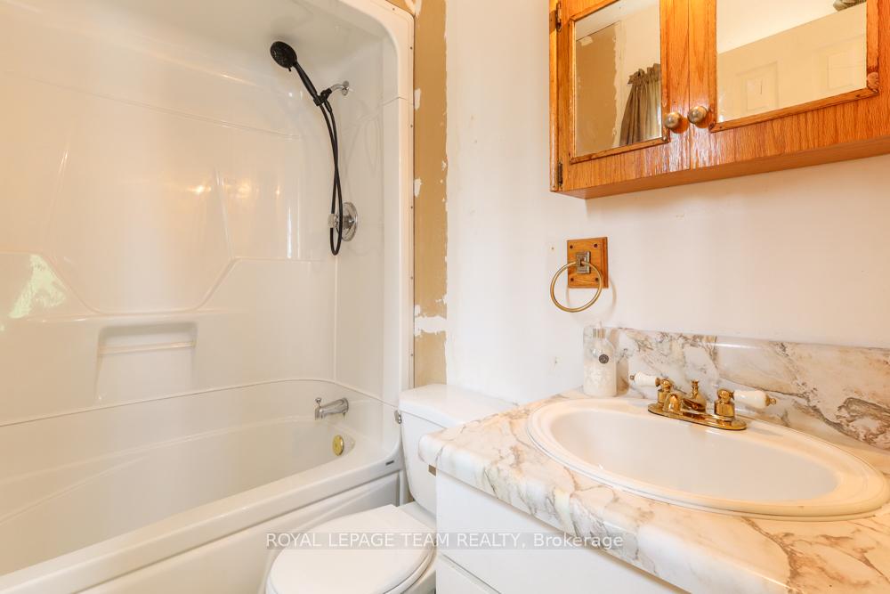 Photo 28 of 1454 Stagecoach Road, Ottawa, Greely — HOMEH