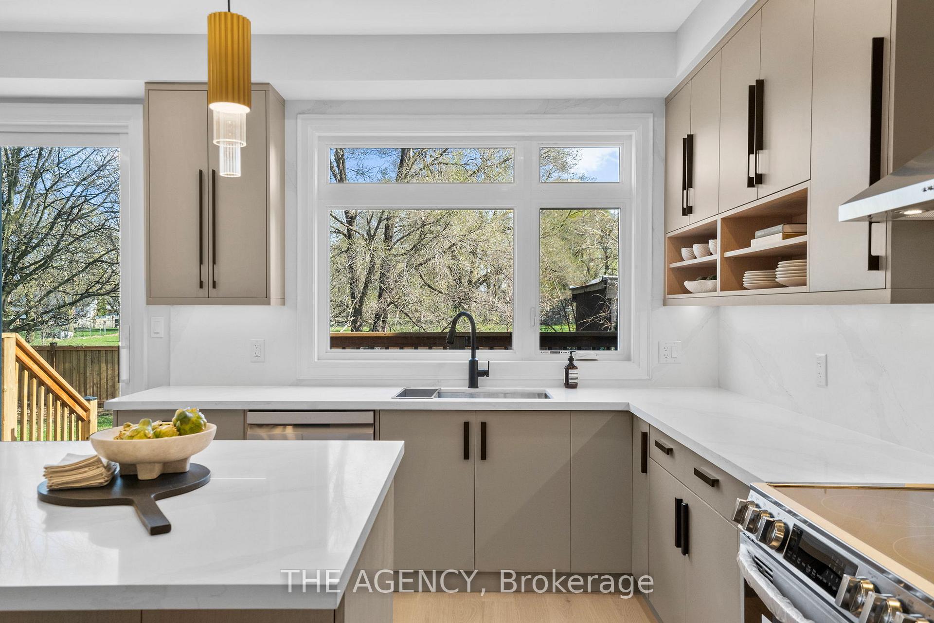 Photo 18 of 41 St Andrews Boulevard, Etobicoke, Kingsview Village-The Westway — HOMEH