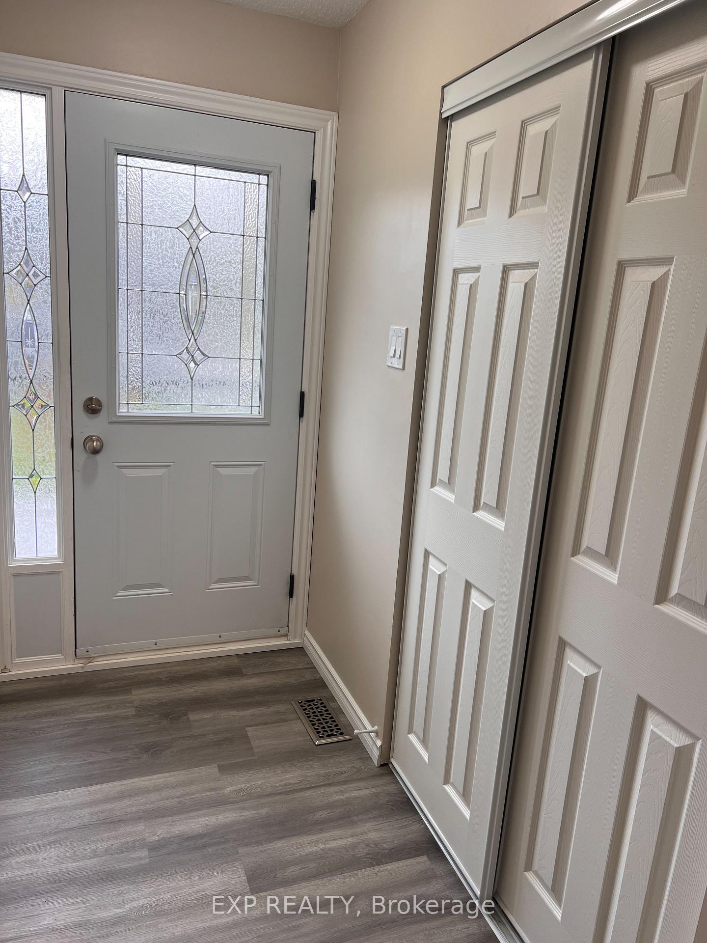 Photo 3 of Unit 1, 17 Canfield Road, Ottawa, Bayshore — HOMEH