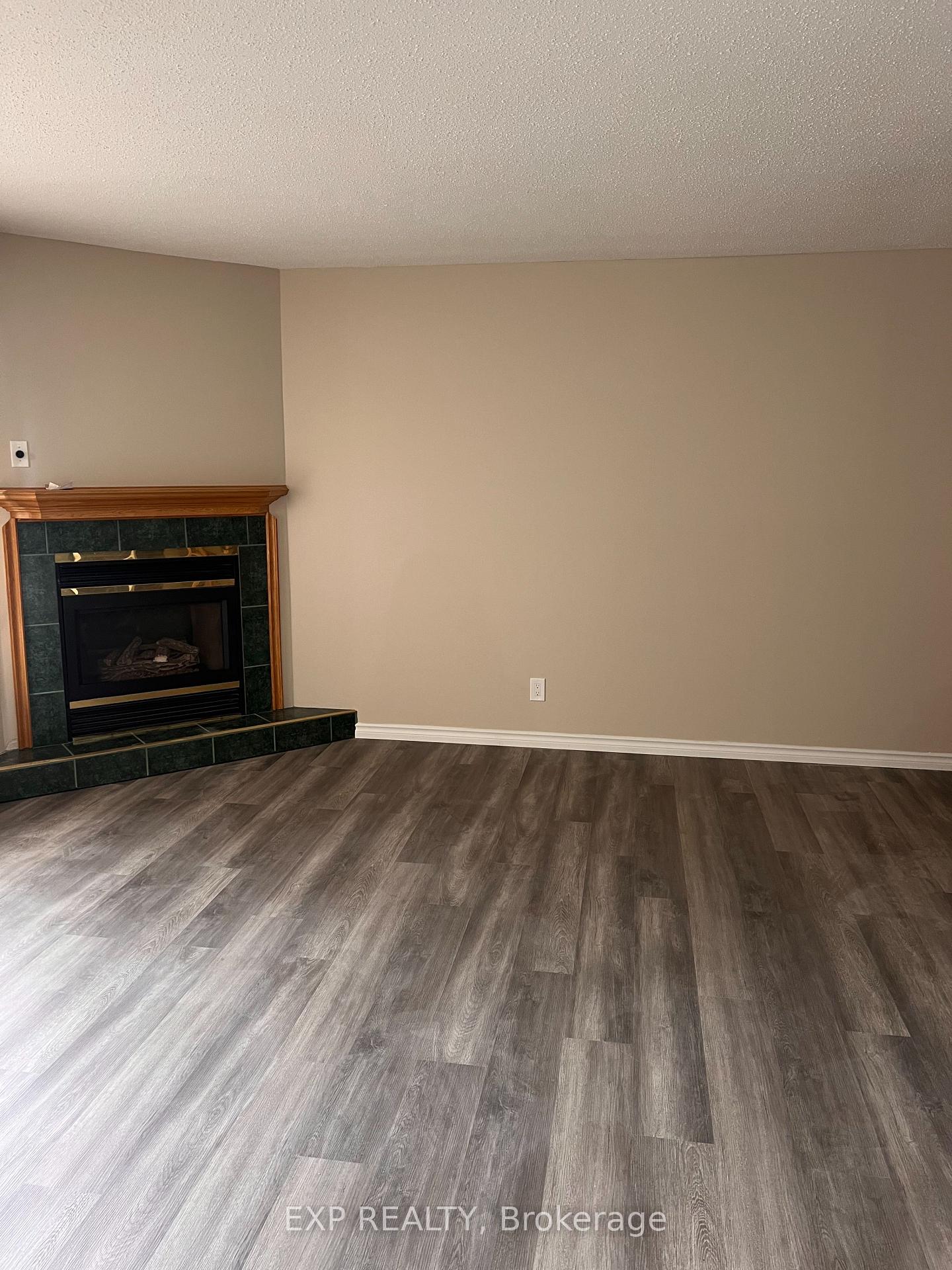 Photo 5 of Unit 1, 17 Canfield Road, Ottawa, Bayshore — HOMEH