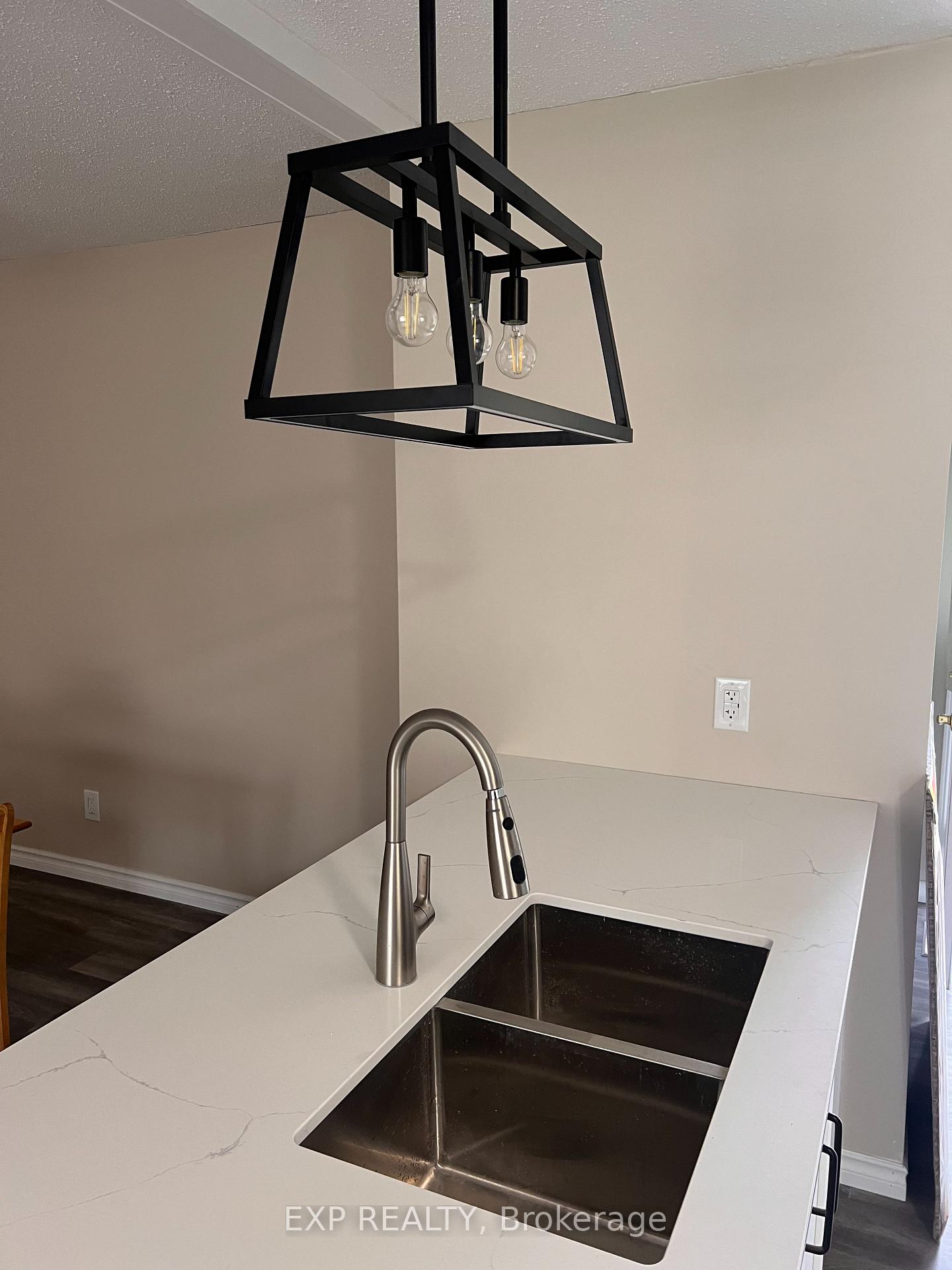 Photo 11 of Unit 1, 17 Canfield Road, Ottawa, Bayshore — HOMEH
