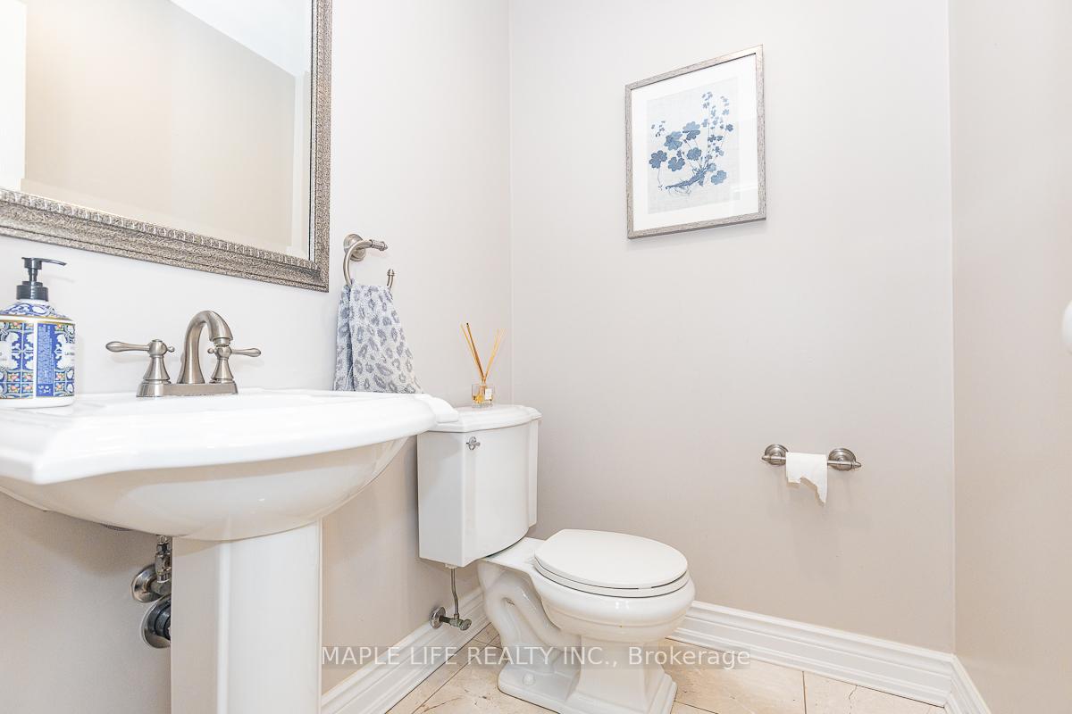 Photo 11 of 1 Elderwood Drive, Richmond Hill, Bayview Hill — HOMEH