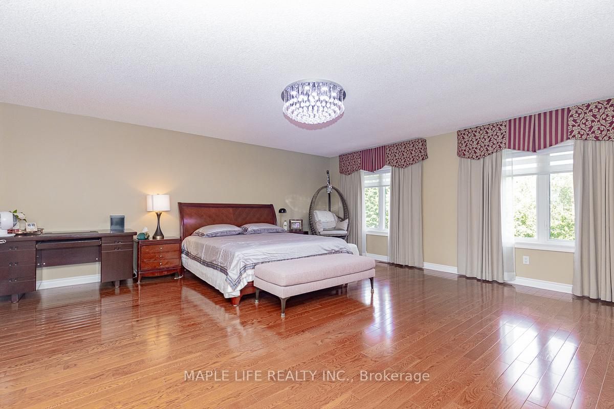 Photo 13 of 1 Elderwood Drive, Richmond Hill, Bayview Hill — HOMEH