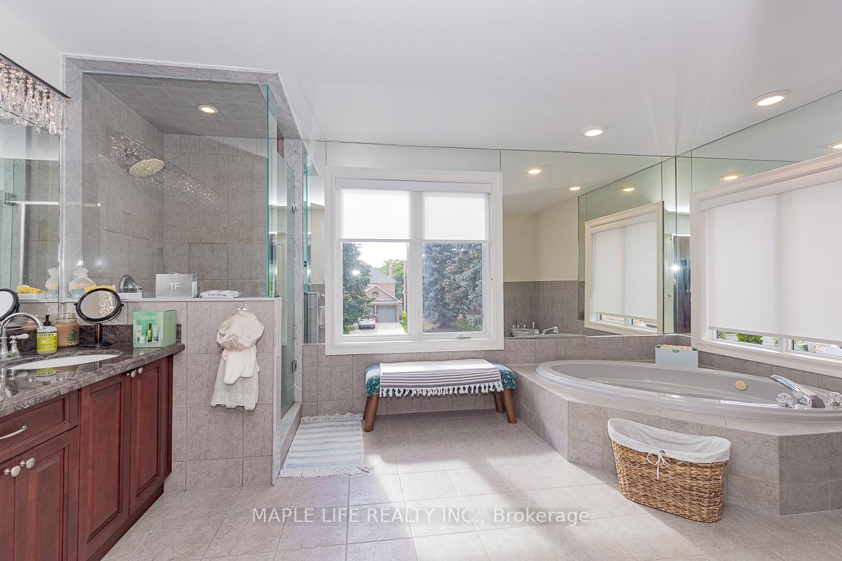 Photo 14 of 1 Elderwood Drive, Richmond Hill, Bayview Hill — HOMEH