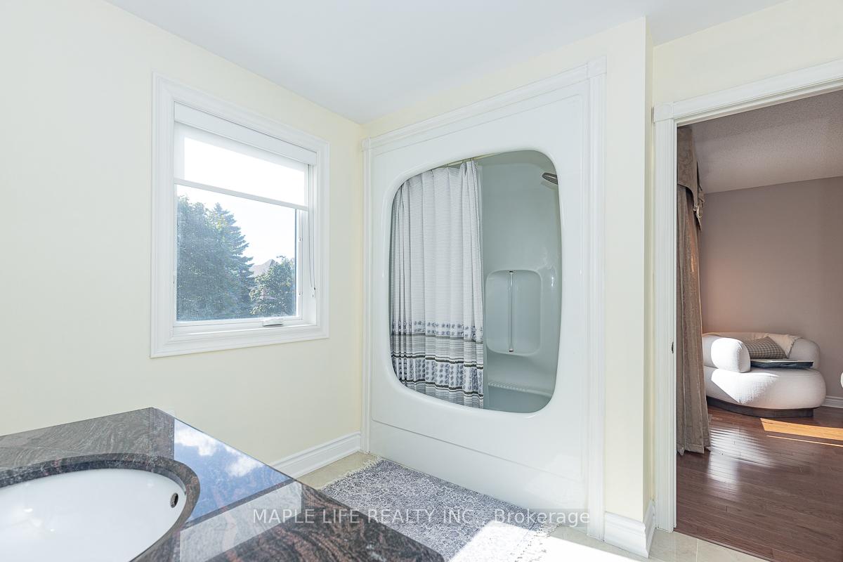 Photo 16 of 1 Elderwood Drive, Richmond Hill, Bayview Hill — HOMEH