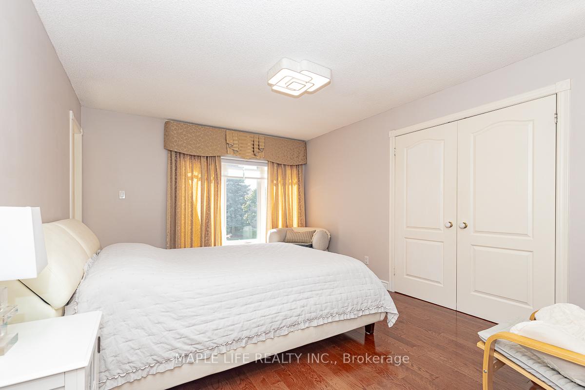 Photo 18 of 1 Elderwood Drive, Richmond Hill, Bayview Hill — HOMEH