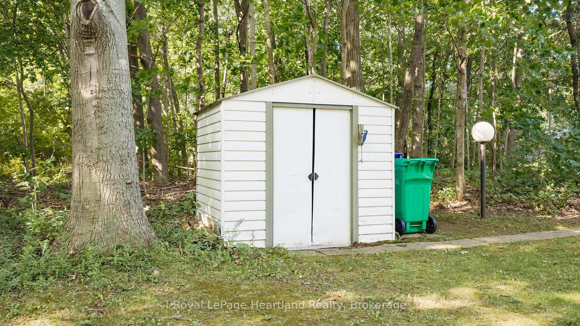 Photo 29 of 16 Huron Lane, Ashfield-Colborne-Wawanosh, Colborne — HOMEH