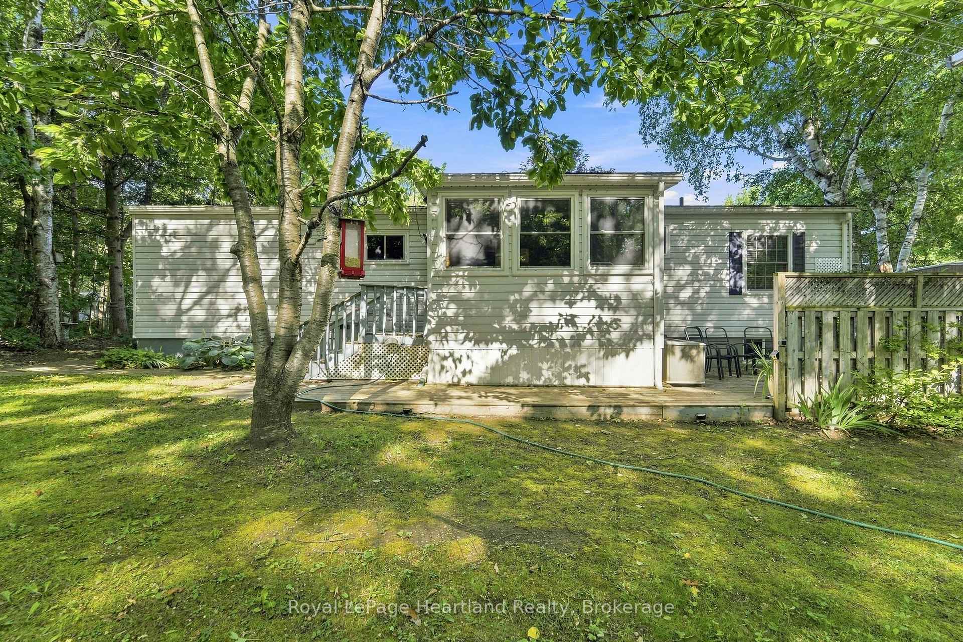 Photo 32 of 16 Huron Lane, Ashfield-Colborne-Wawanosh, Colborne — HOMEH