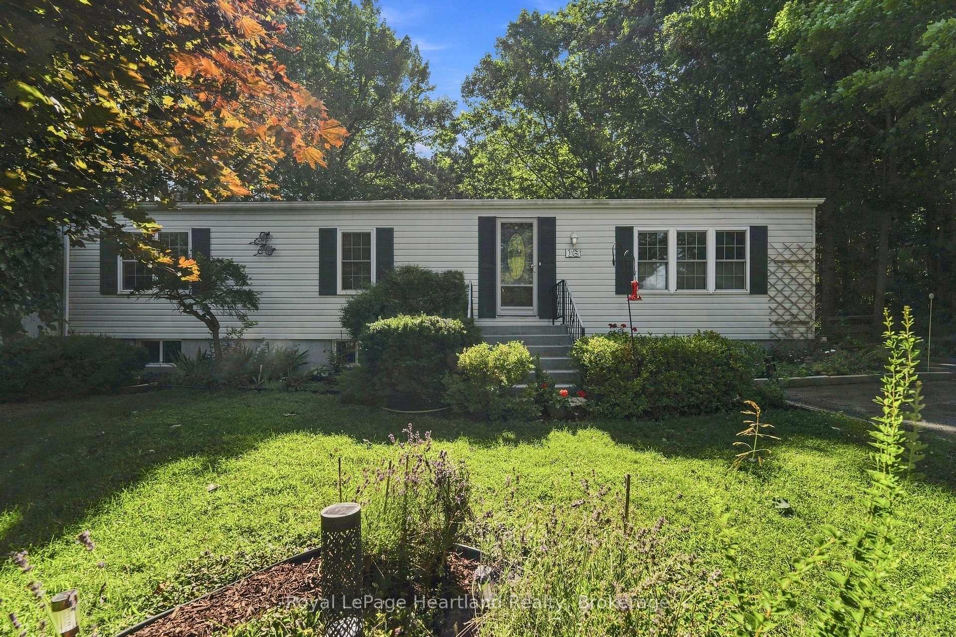 Photo 35 of 16 Huron Lane, Ashfield-Colborne-Wawanosh, Colborne — HOMEH