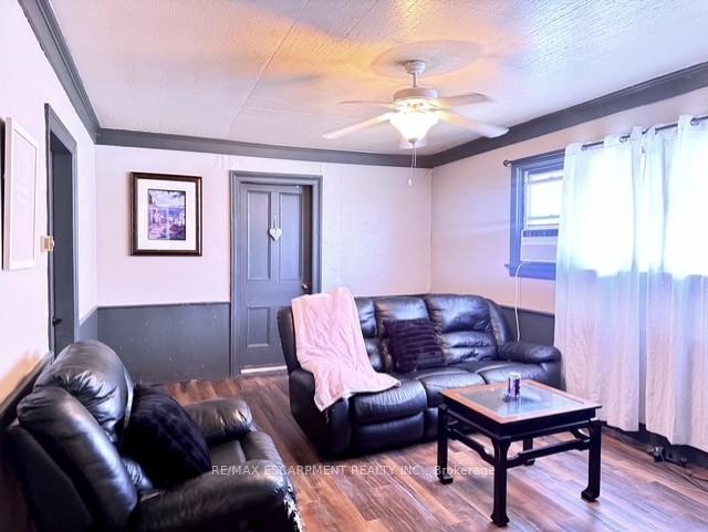 Photo 2 of 441 Mud Street, Hamilton, Rural Stoney Creek — HOMEH