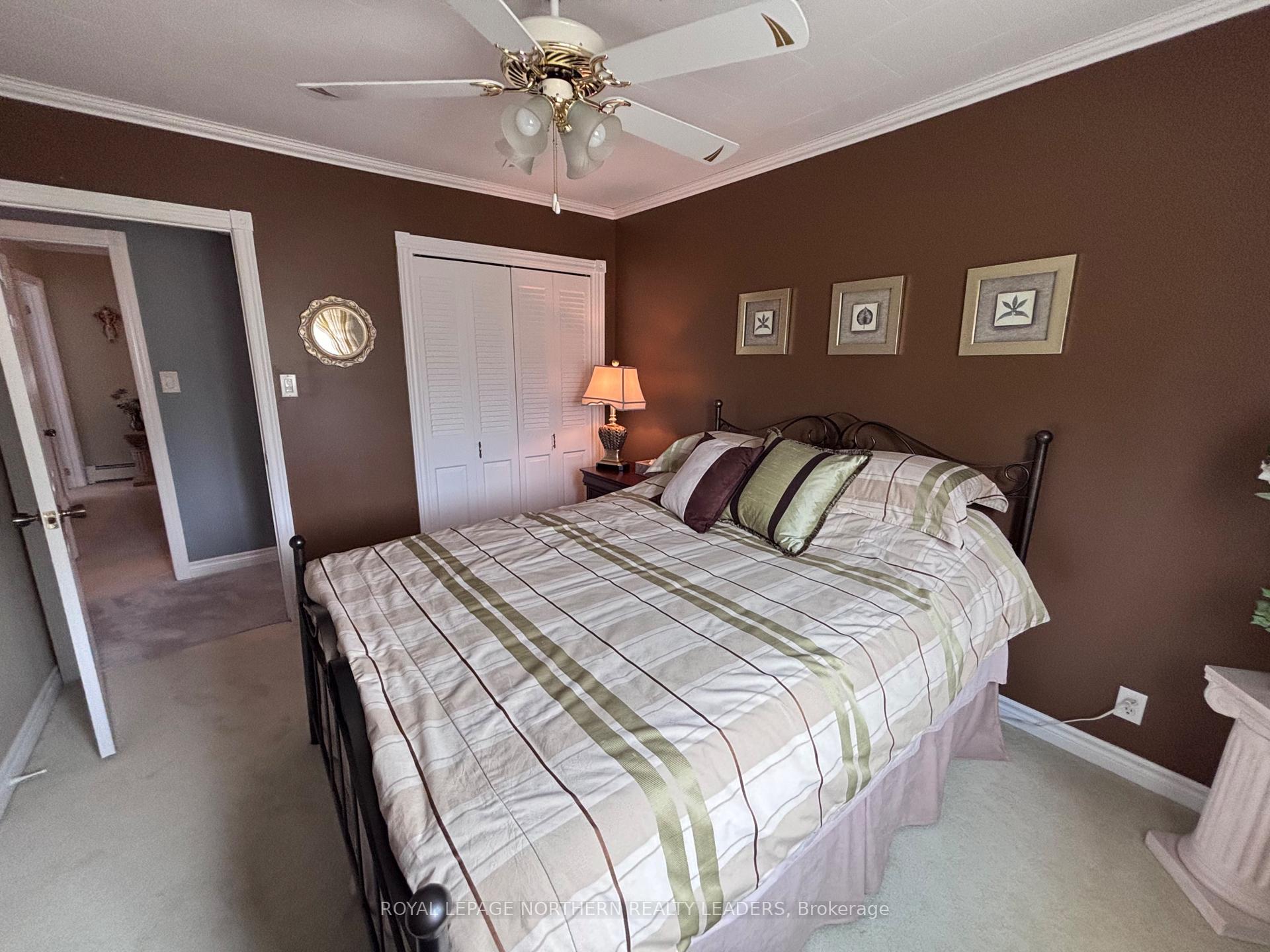 Photo 26 of 324 Third Avenue, Cochrane — HOMEH