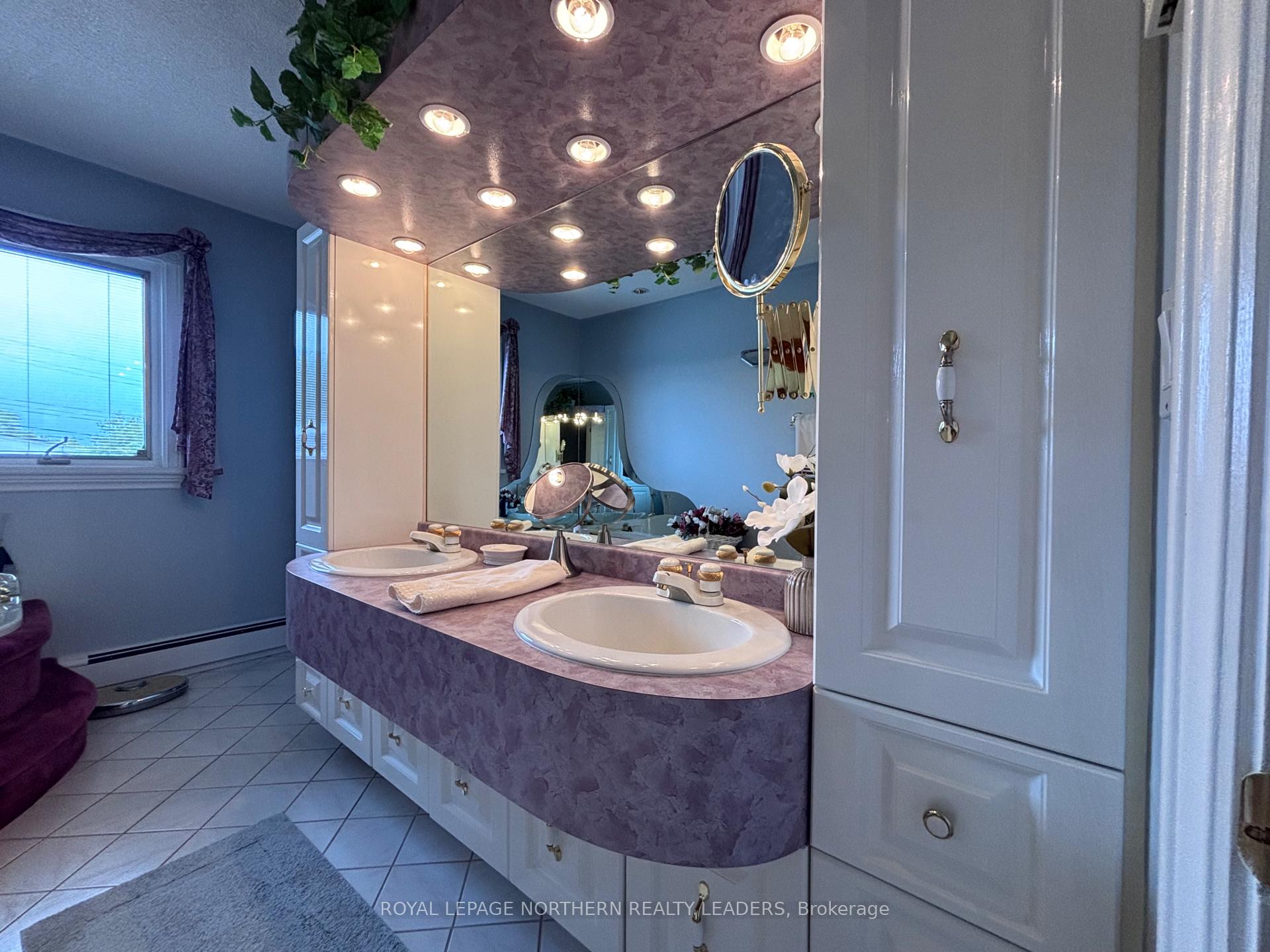 Photo 30 of 324 Third Avenue, Cochrane — HOMEH