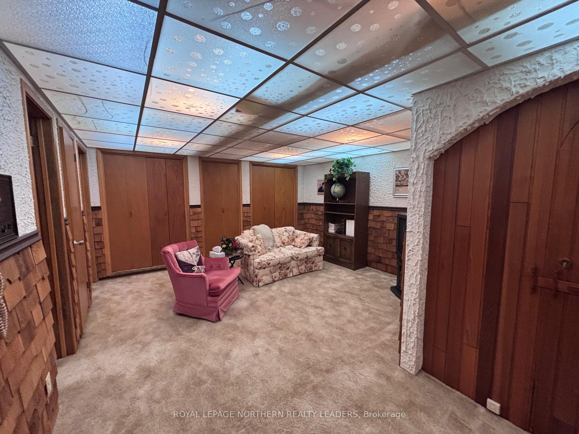 Photo 43 of 324 Third Avenue, Cochrane — HOMEH
