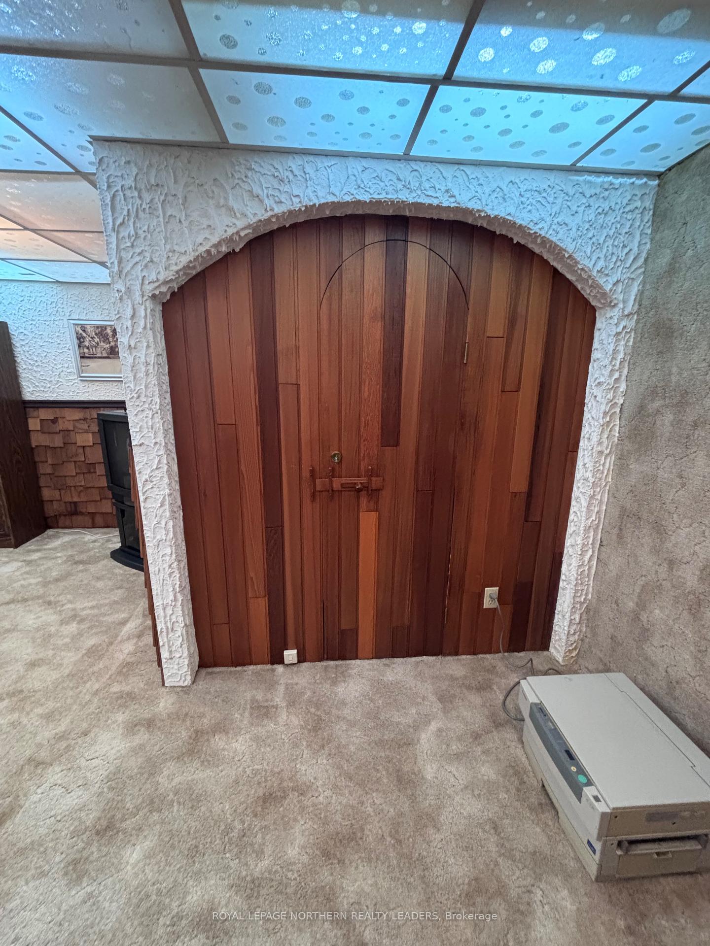 Photo 44 of 324 Third Avenue, Cochrane — HOMEH