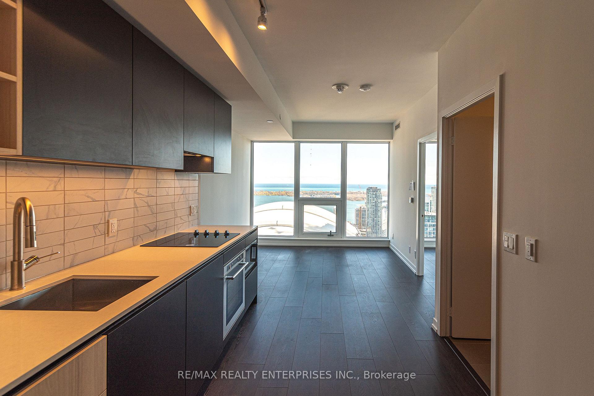 Photo 6 of Unit 4315, 55 Mercer Street, Toronto, Waterfront Communities — HOMEH