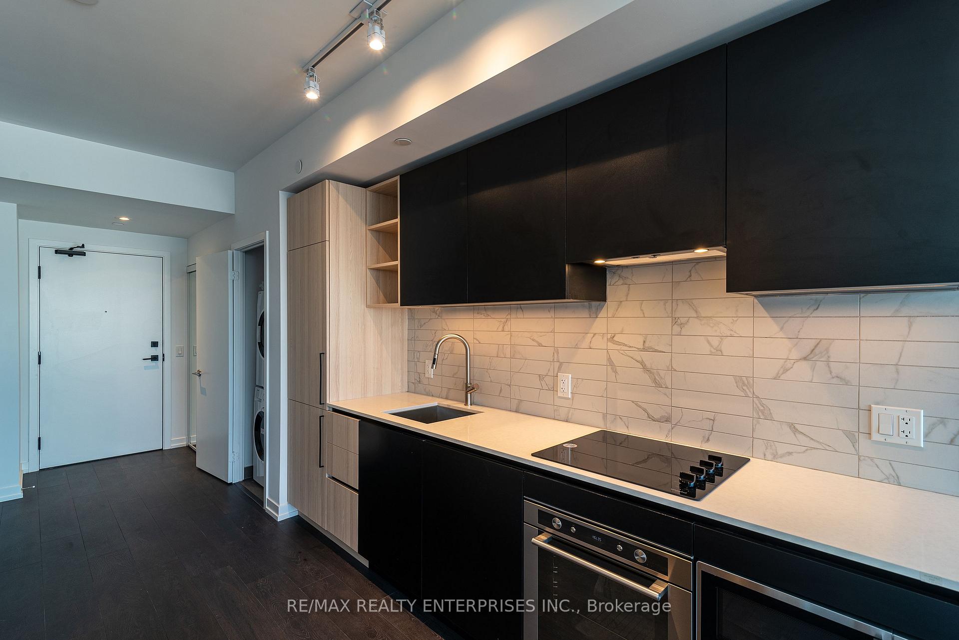 Photo 8 of Unit 4315, 55 Mercer Street, Toronto, Waterfront Communities — HOMEH