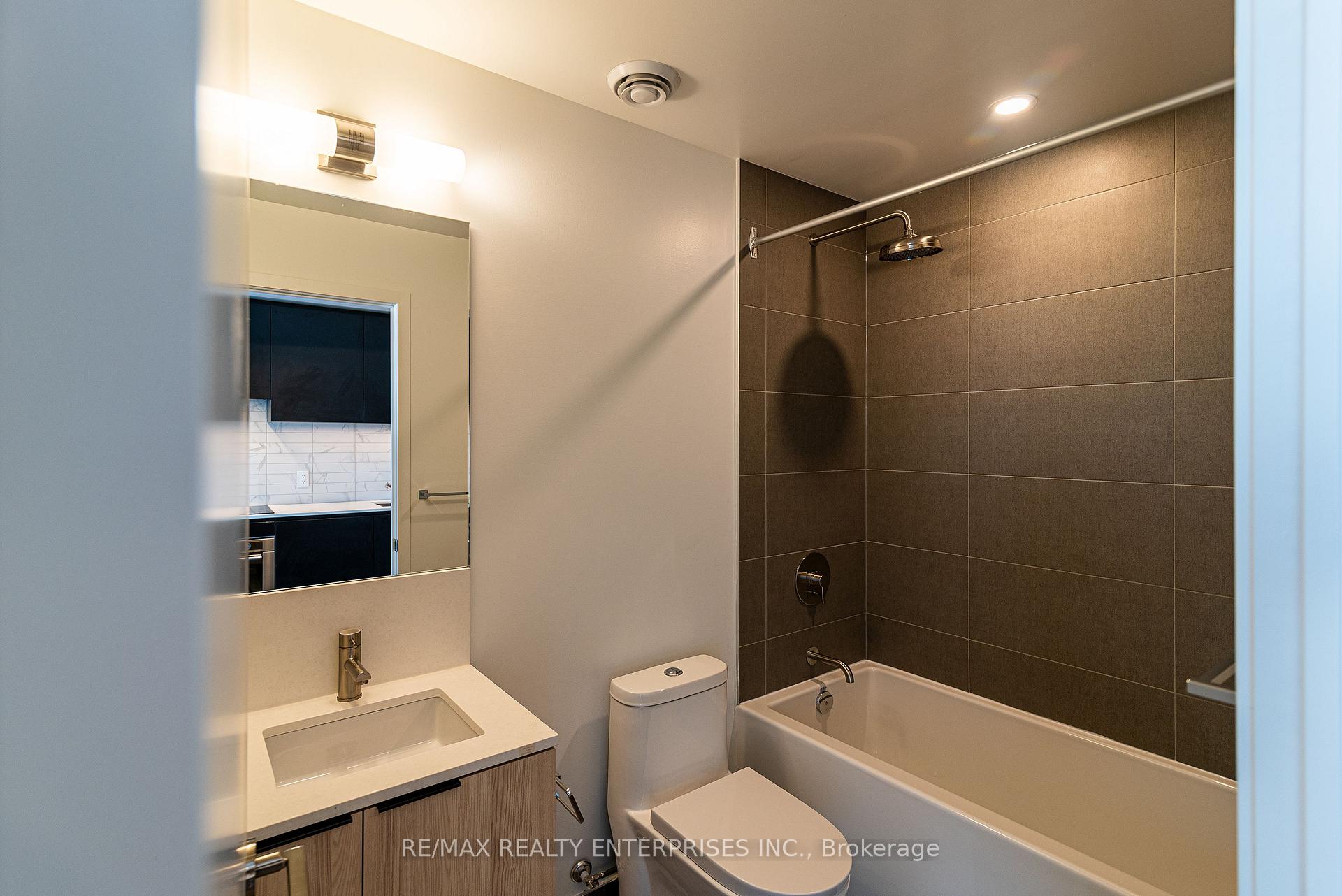 Photo 12 of Unit 4315, 55 Mercer Street, Toronto, Waterfront Communities — HOMEH