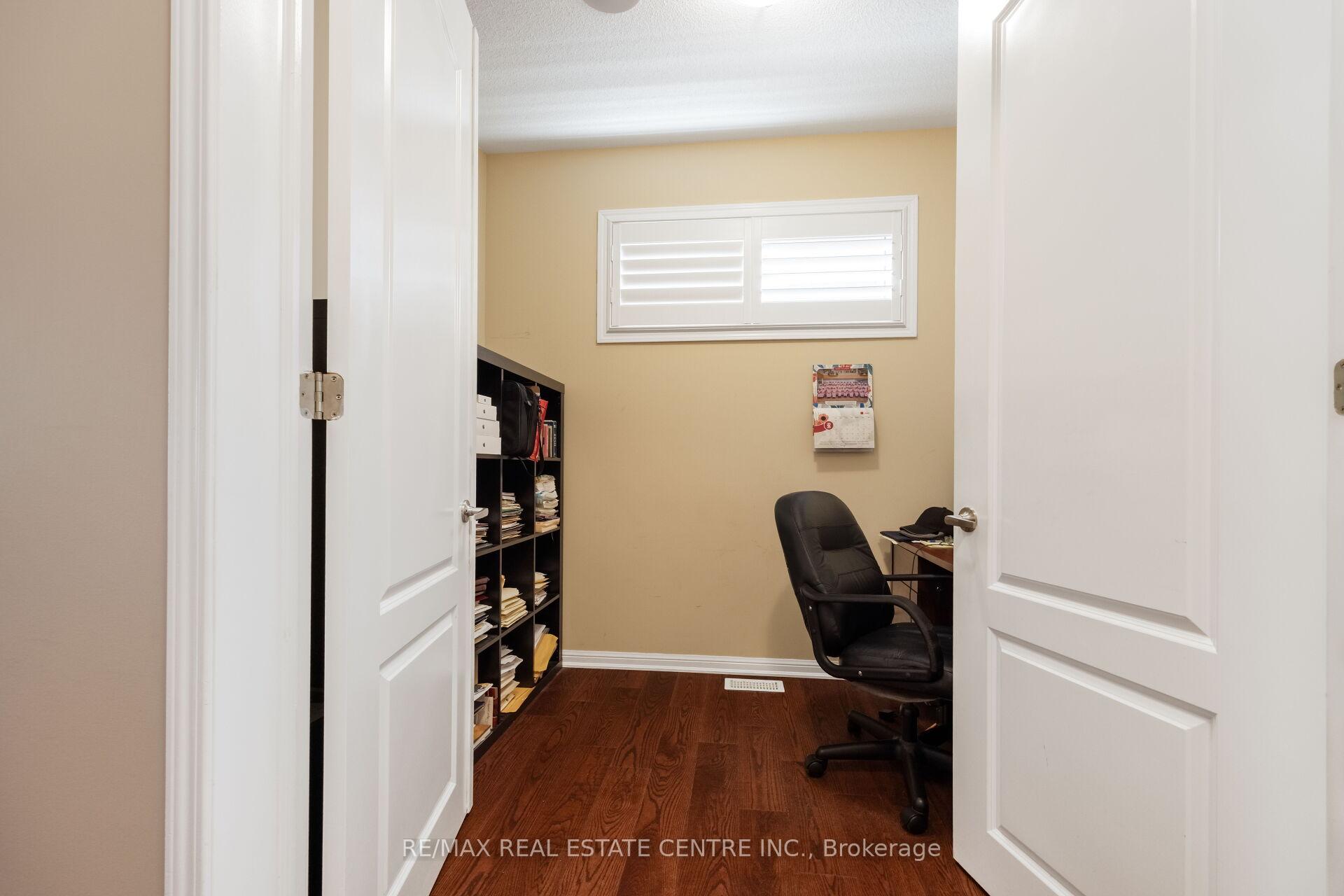 Photo 8 of 58 Seafair Crescent, Brampton, Fletcher's West — HOMEH