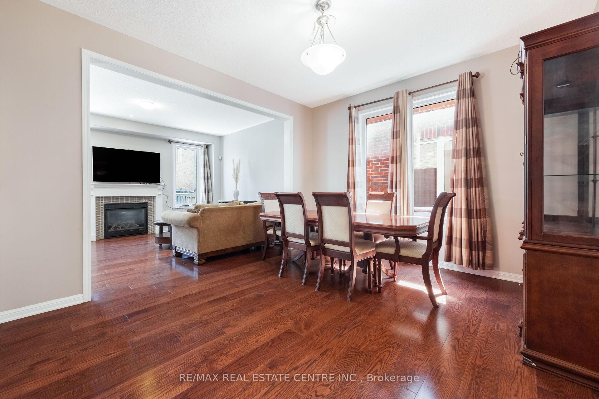 Photo 9 of 58 Seafair Crescent, Brampton, Fletcher's West — HOMEH