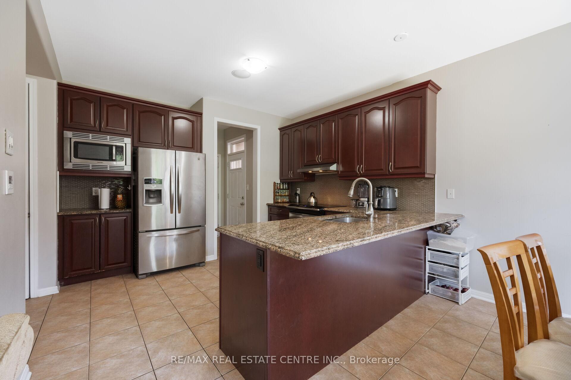 Photo 15 of 58 Seafair Crescent, Brampton, Fletcher's West — HOMEH