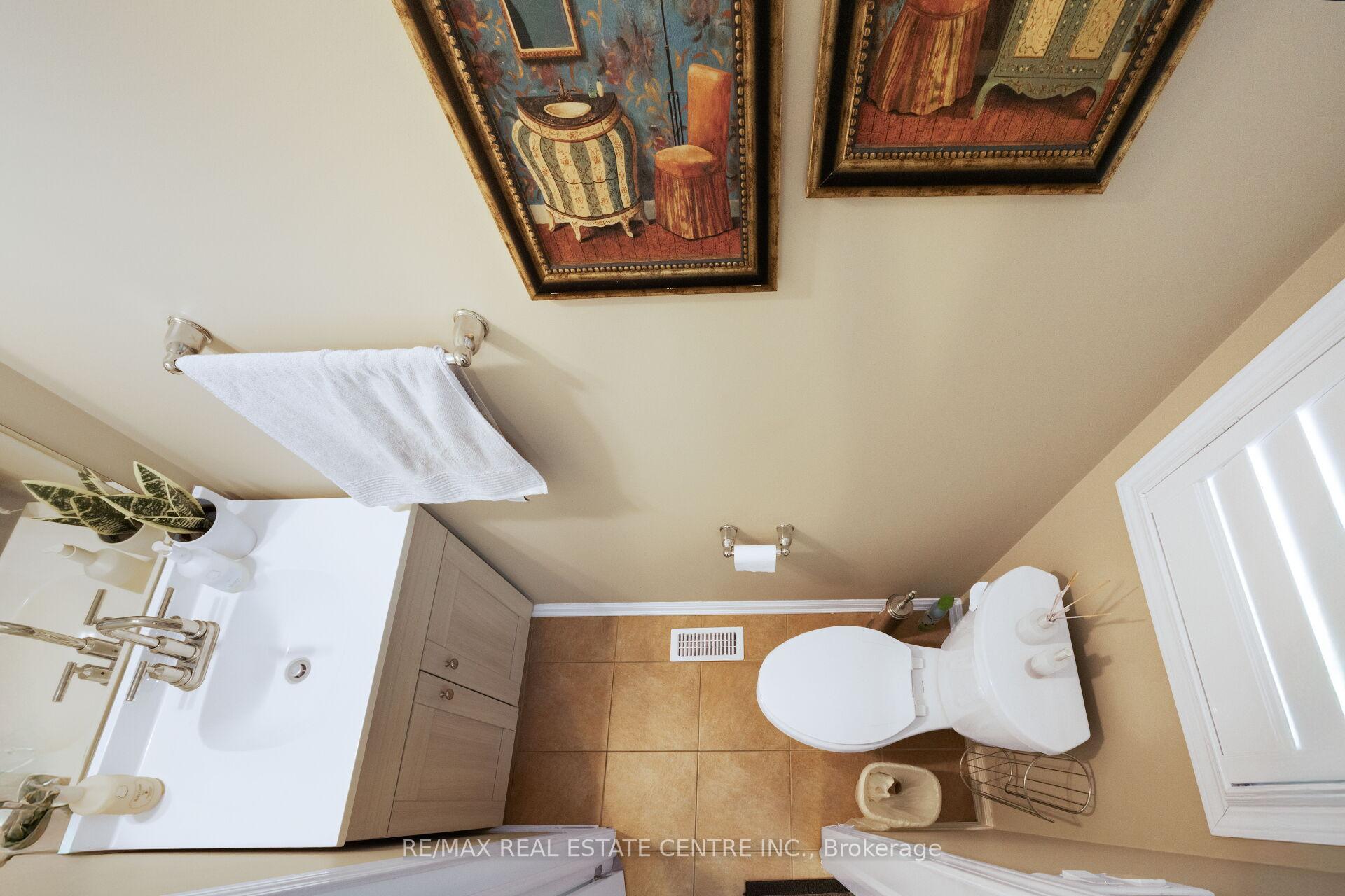 Photo 18 of 58 Seafair Crescent, Brampton, Fletcher's West — HOMEH
