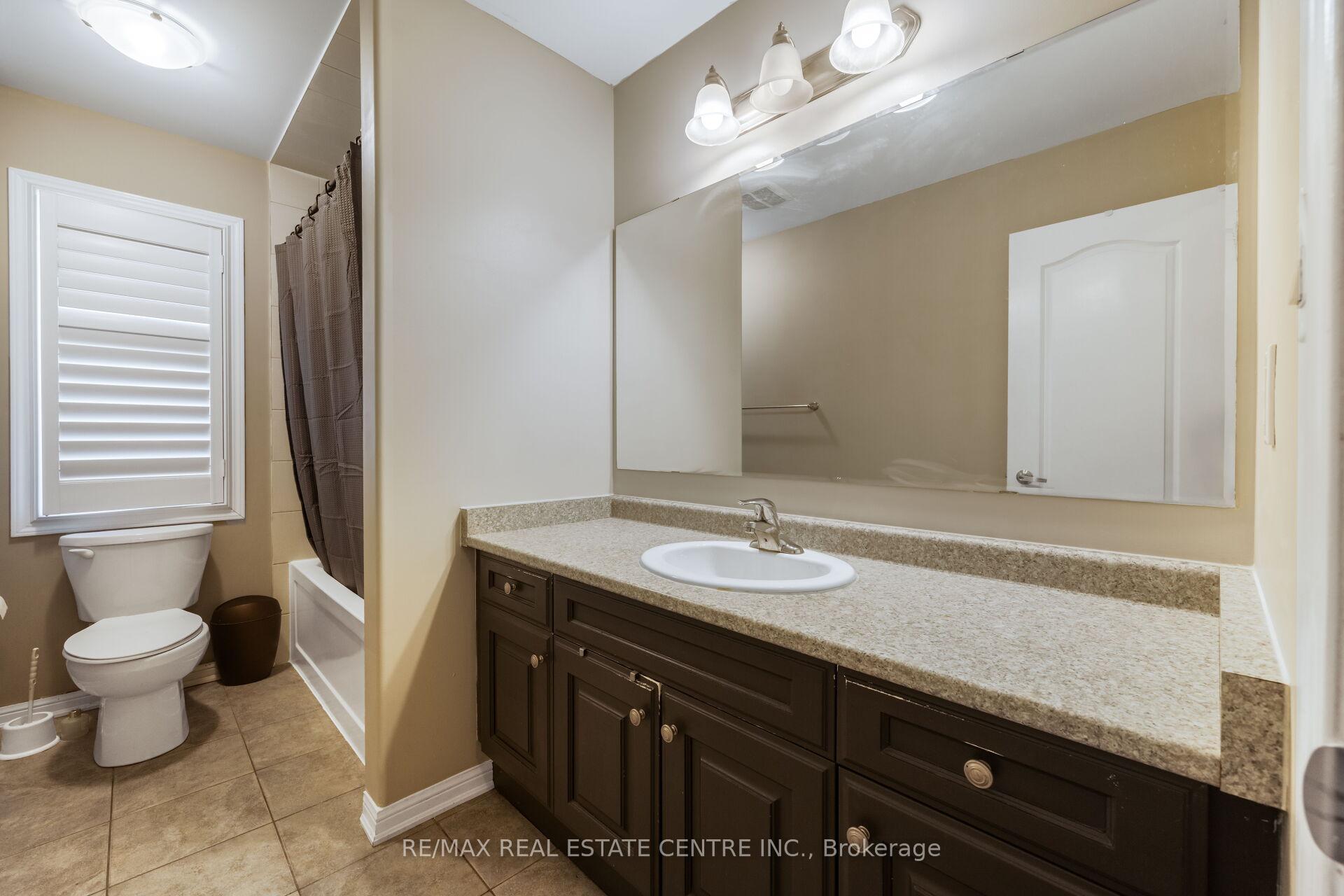 Photo 35 of 58 Seafair Crescent, Brampton, Fletcher's West — HOMEH
