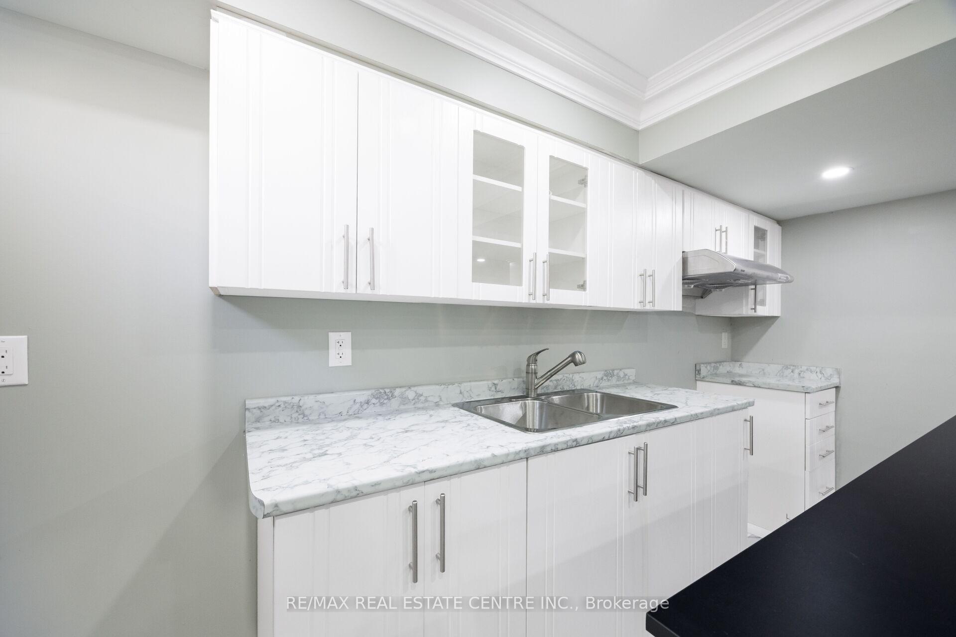 Photo 45 of 58 Seafair Crescent, Brampton, Fletcher's West — HOMEH