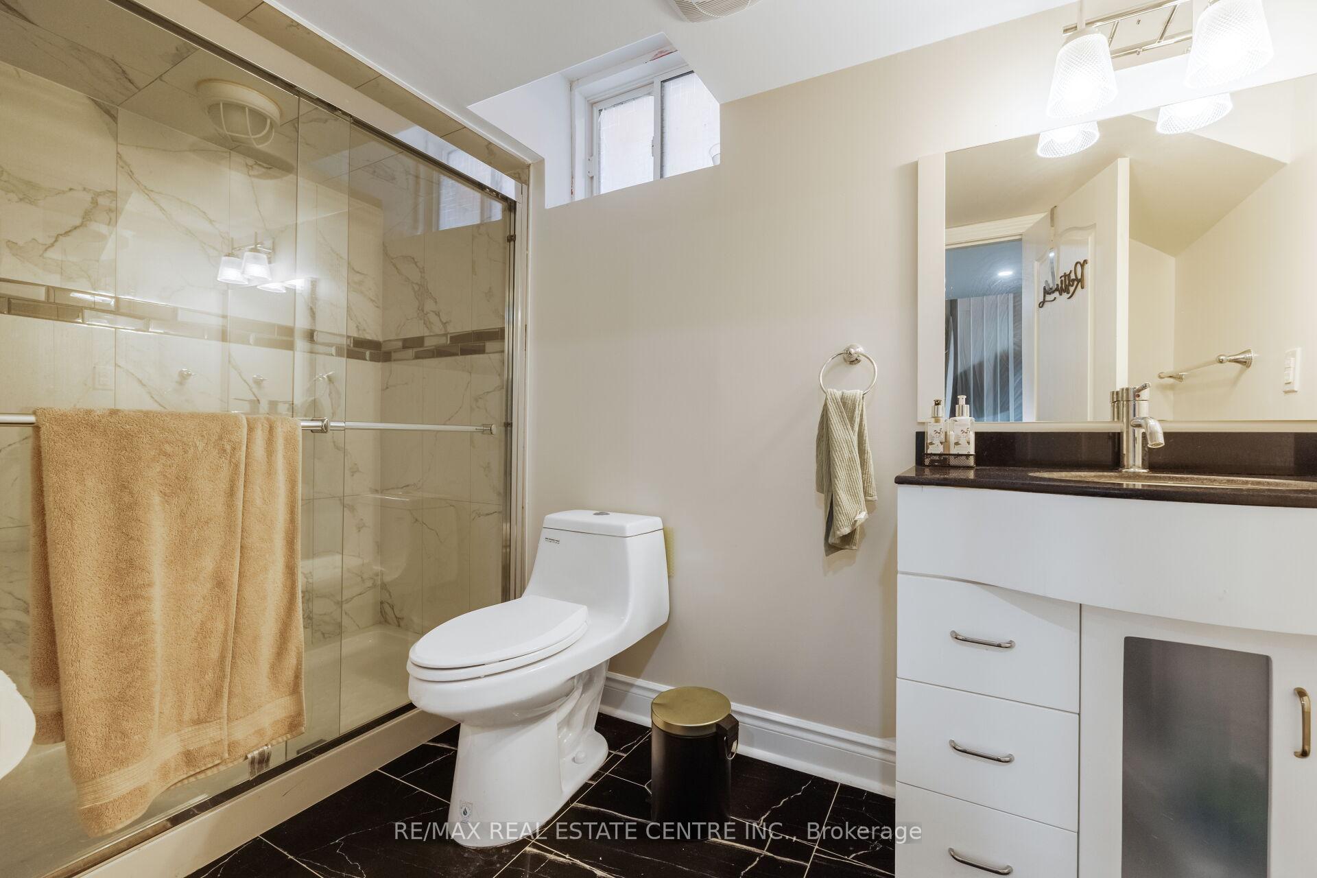 Photo 46 of 58 Seafair Crescent, Brampton, Fletcher's West — HOMEH