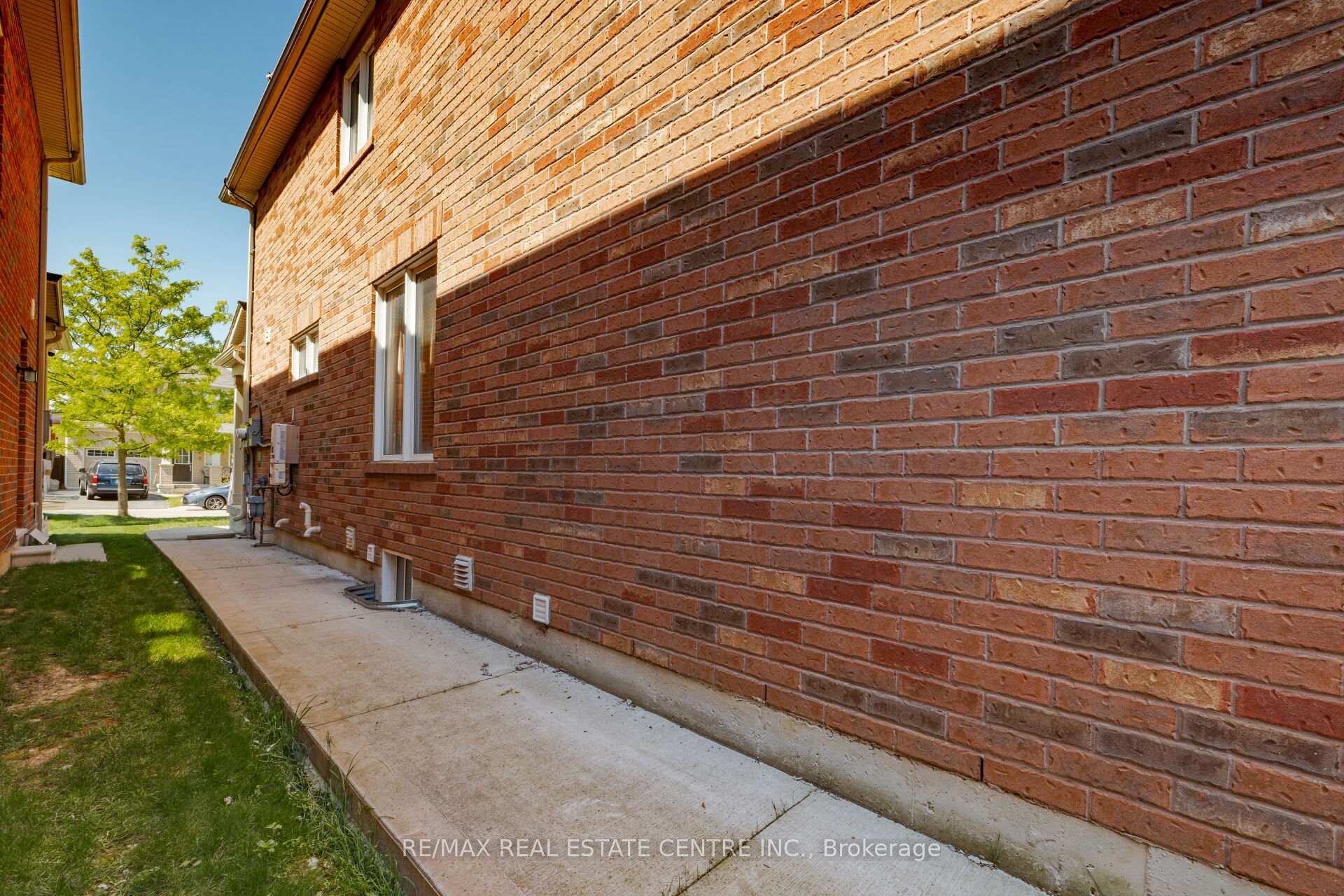 Photo 50 of 58 Seafair Crescent, Brampton, Fletcher's West — HOMEH