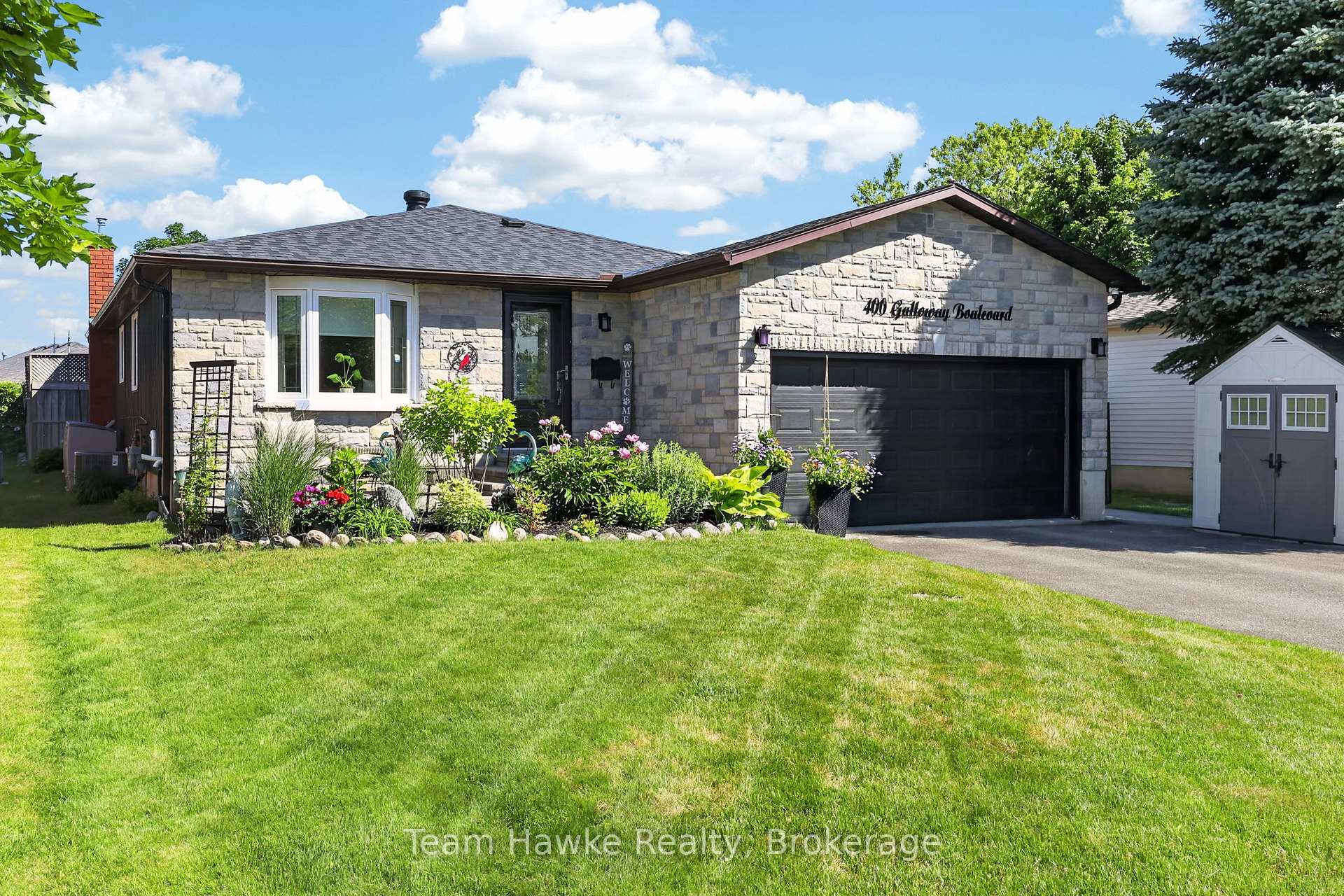 Photo 3 of 400 Galloway Boulevard, Midland — HOMEH