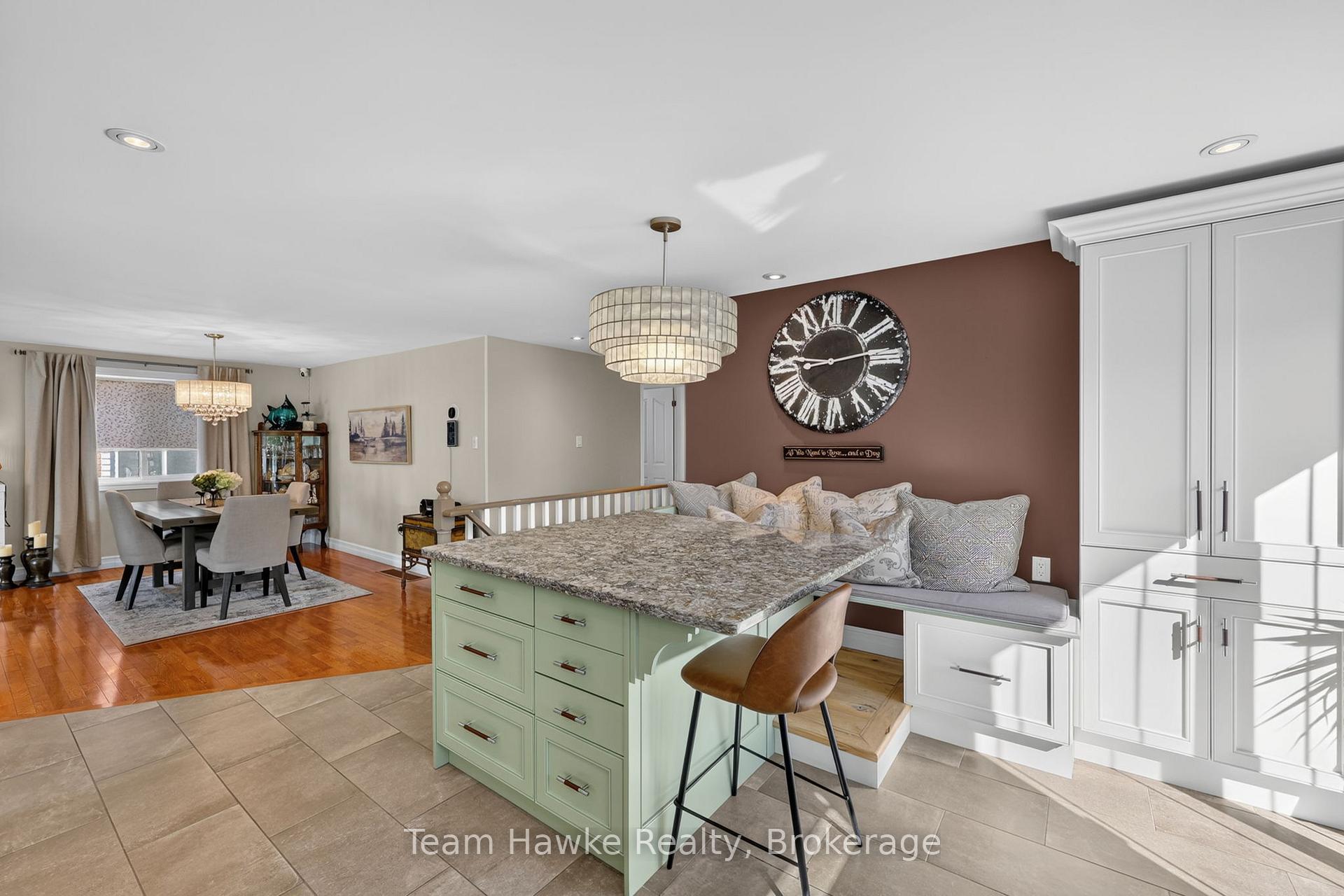 Photo 9 of 400 Galloway Boulevard, Midland — HOMEH