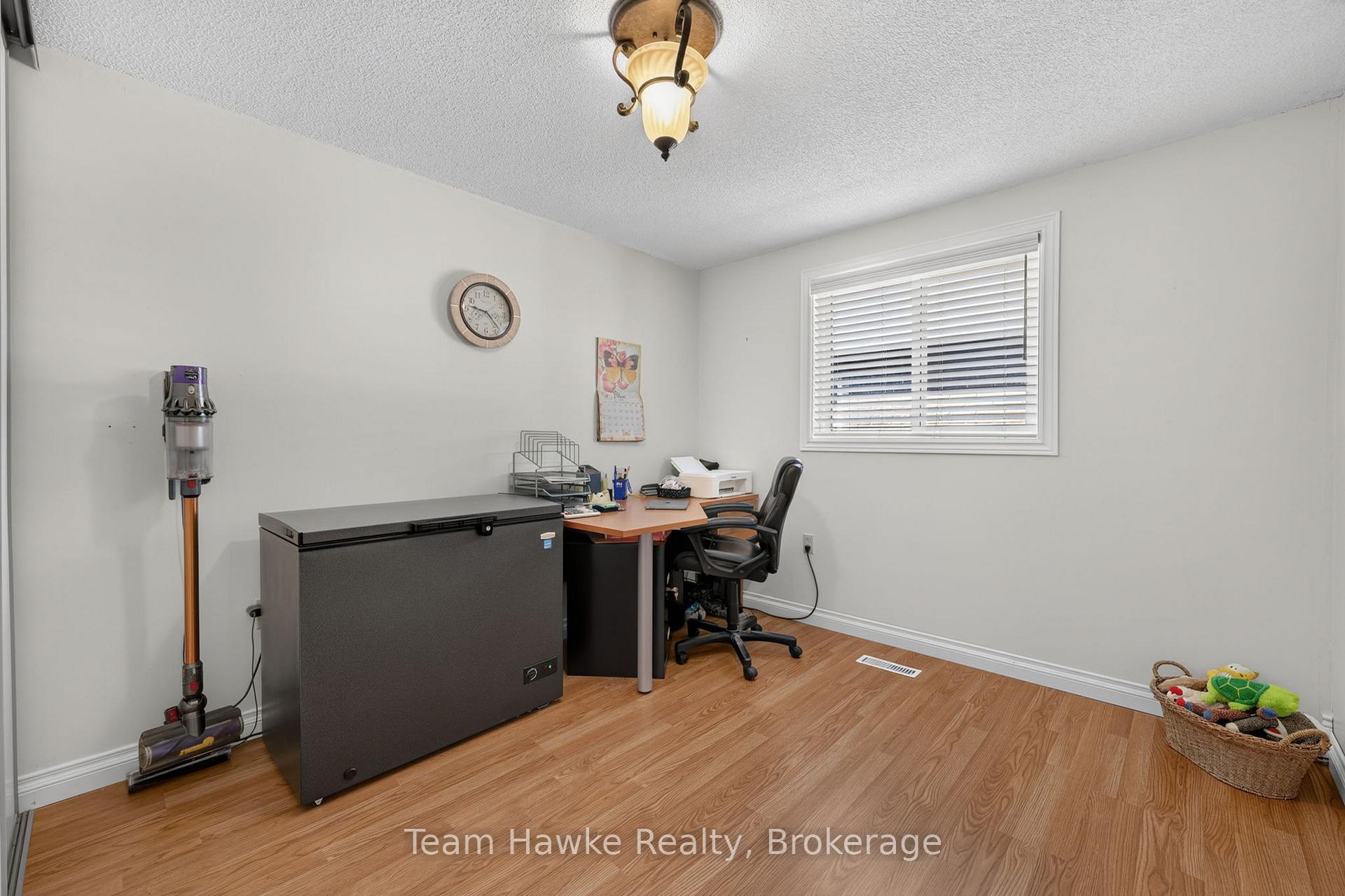 Photo 18 of 400 Galloway Boulevard, Midland — HOMEH
