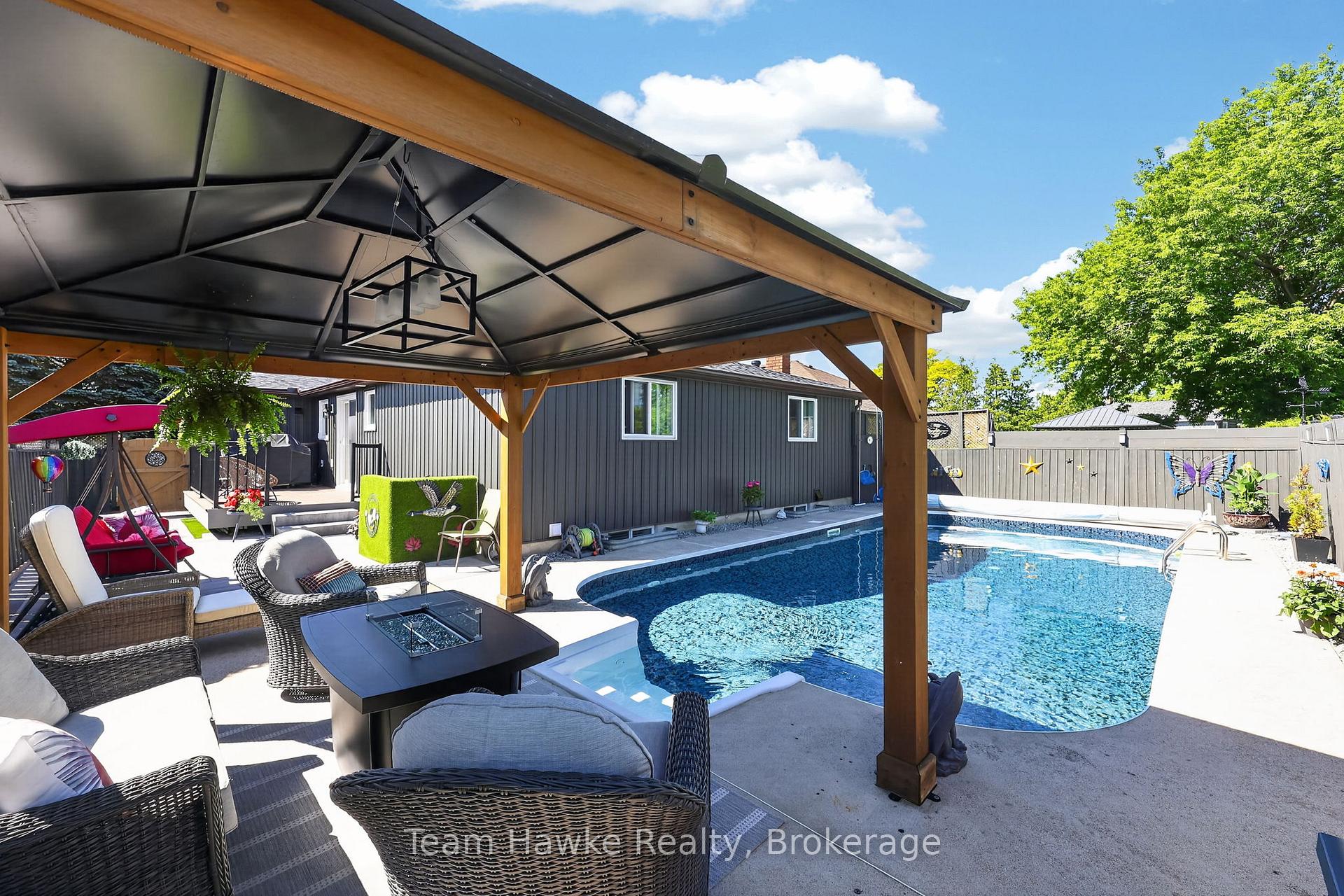 Photo 35 of 400 Galloway Boulevard, Midland — HOMEH