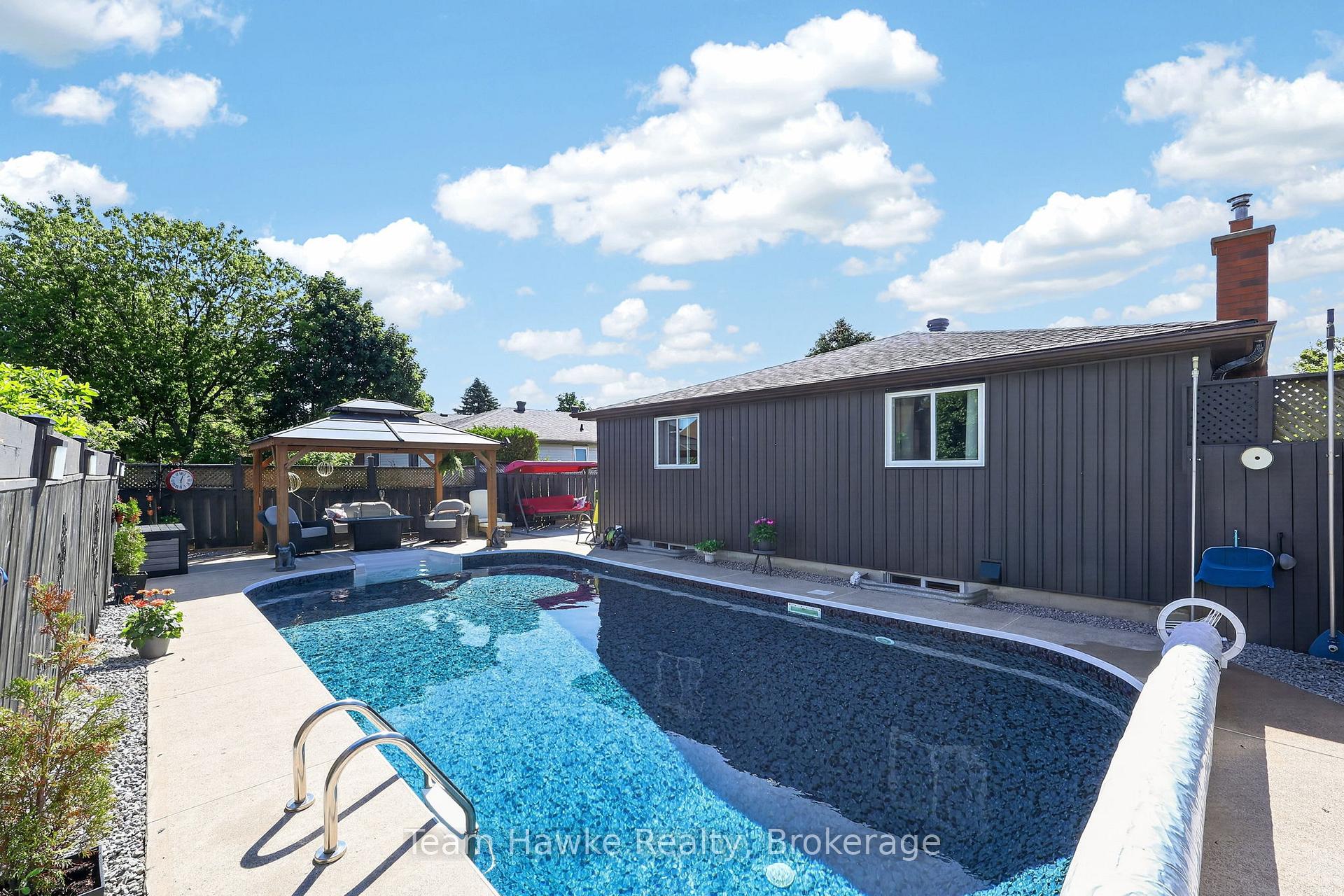 Photo 37 of 400 Galloway Boulevard, Midland — HOMEH