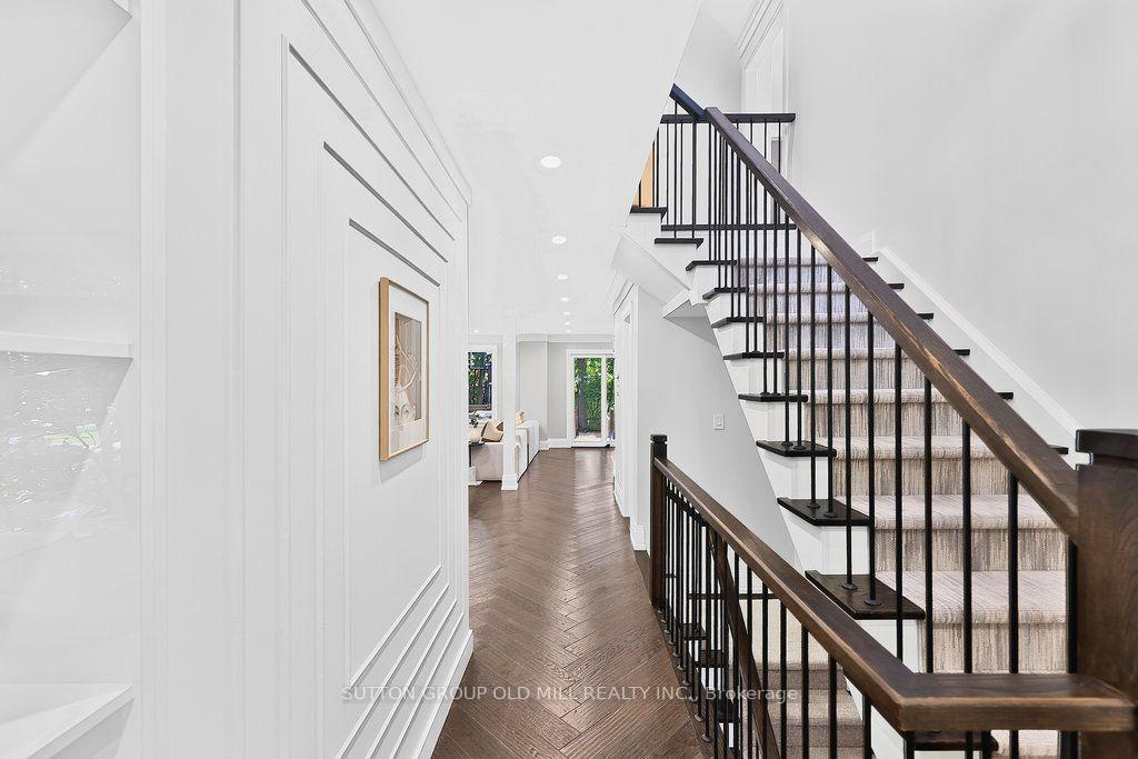 Photo 4 of 51 Princeton Road, Etobicoke, Kingsway South — HOMEH