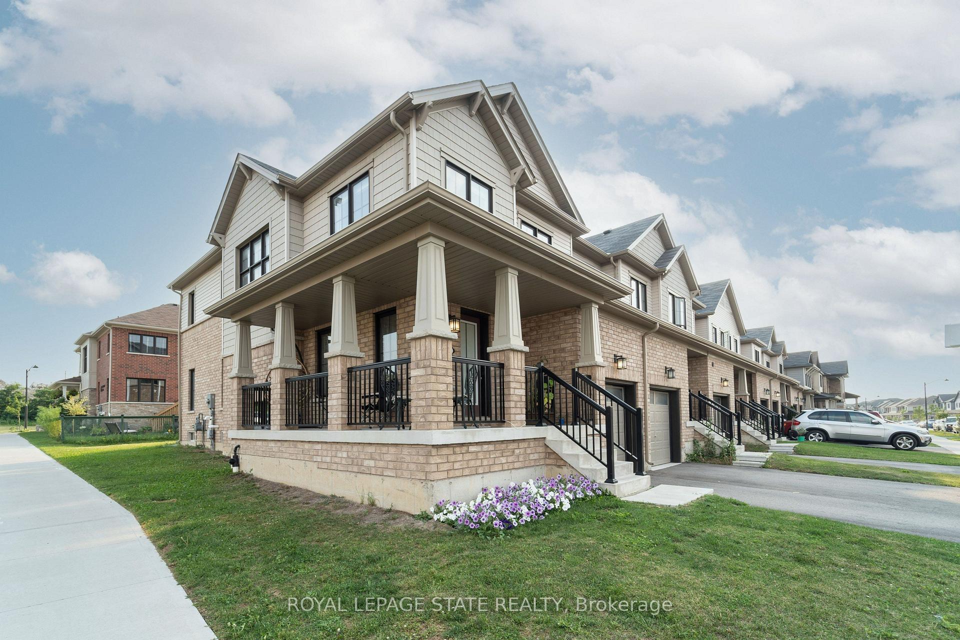 Photo 2 of 65 Prestwick Street, Hamilton, Stoney Creek Mountain — HOMEH