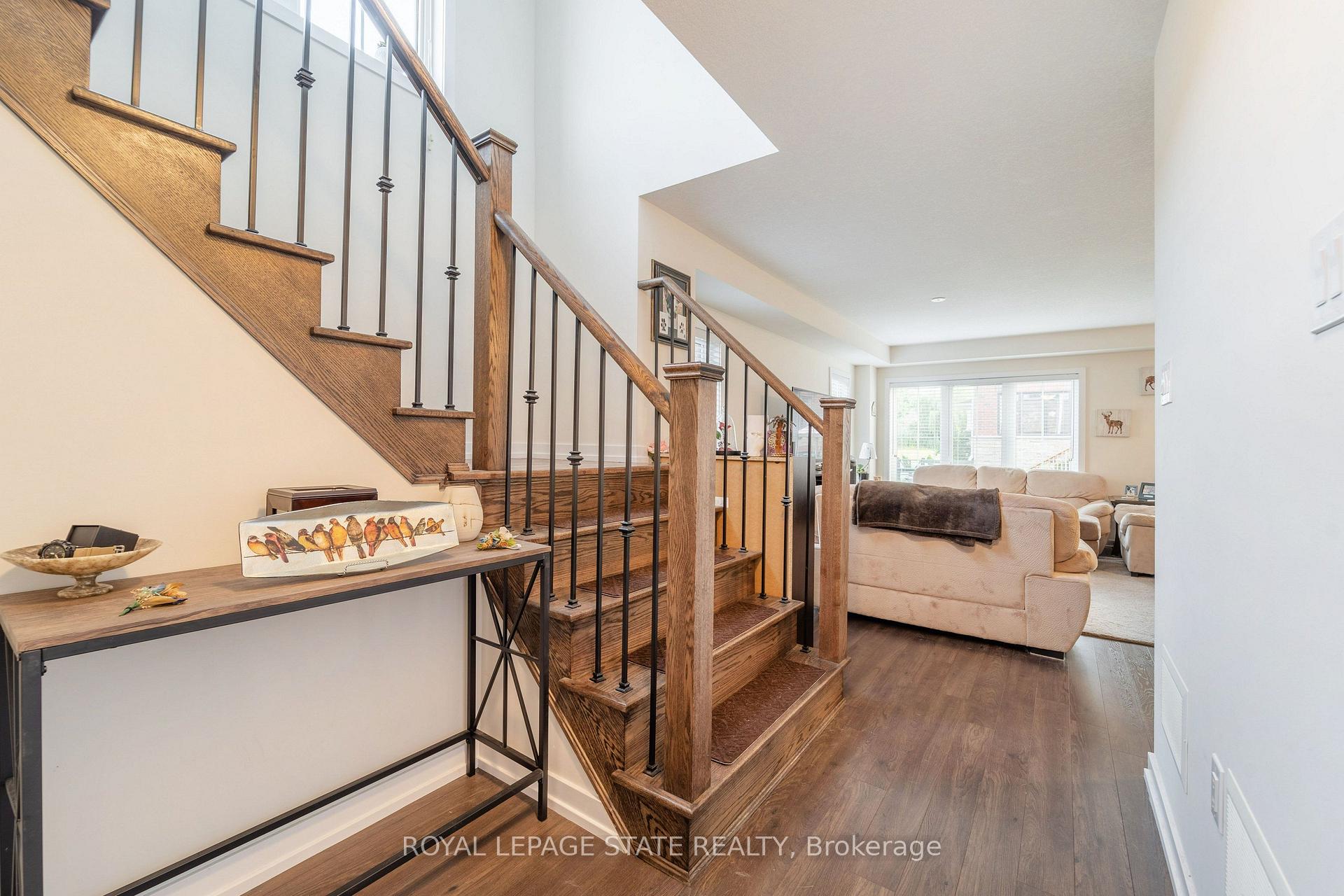 Photo 6 of 65 Prestwick Street, Hamilton, Stoney Creek Mountain — HOMEH