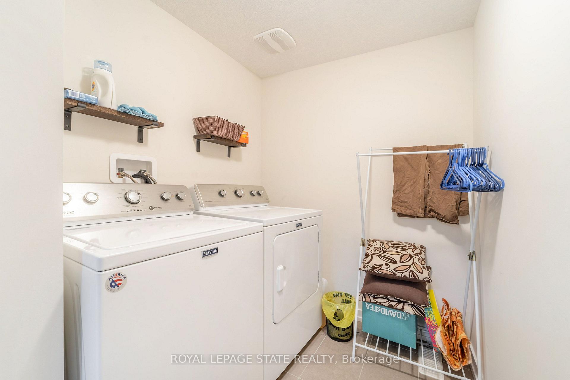 Photo 7 of 65 Prestwick Street, Hamilton, Stoney Creek Mountain — HOMEH