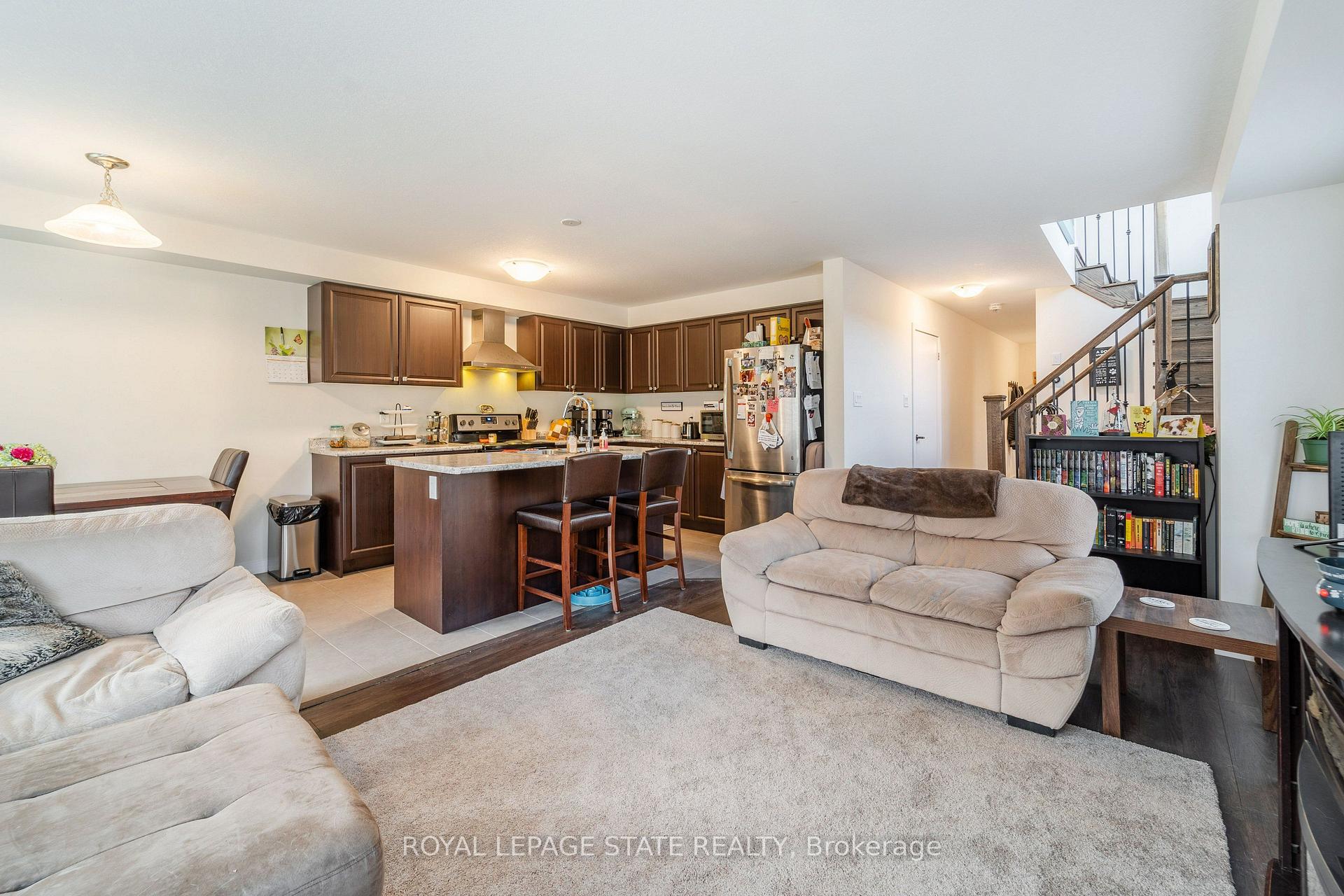 Photo 9 of 65 Prestwick Street, Hamilton, Stoney Creek Mountain — HOMEH