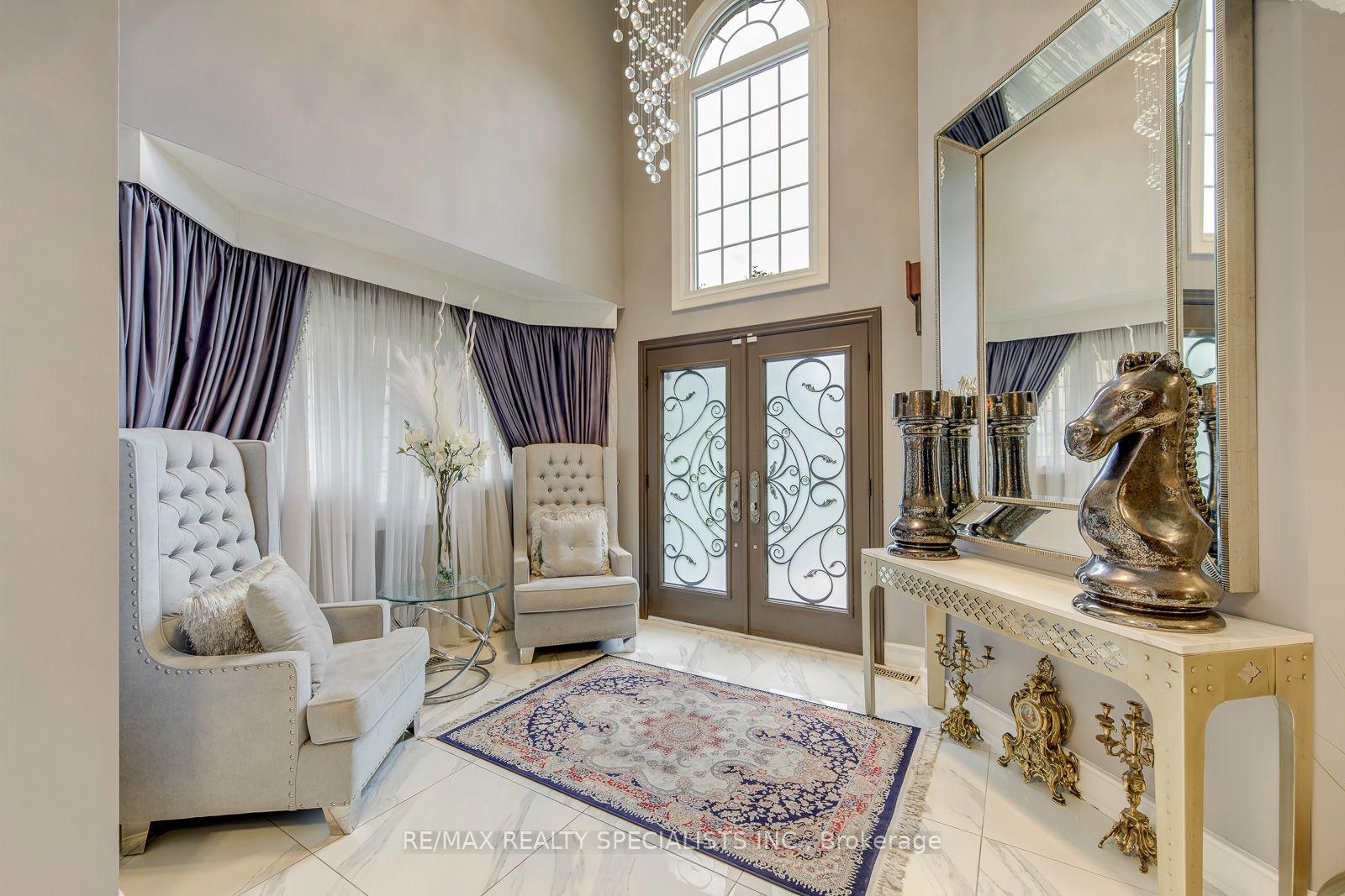 Photo 6 of 1499 Ravensmoor Crescent, Mississauga, East Credit — HOMEH