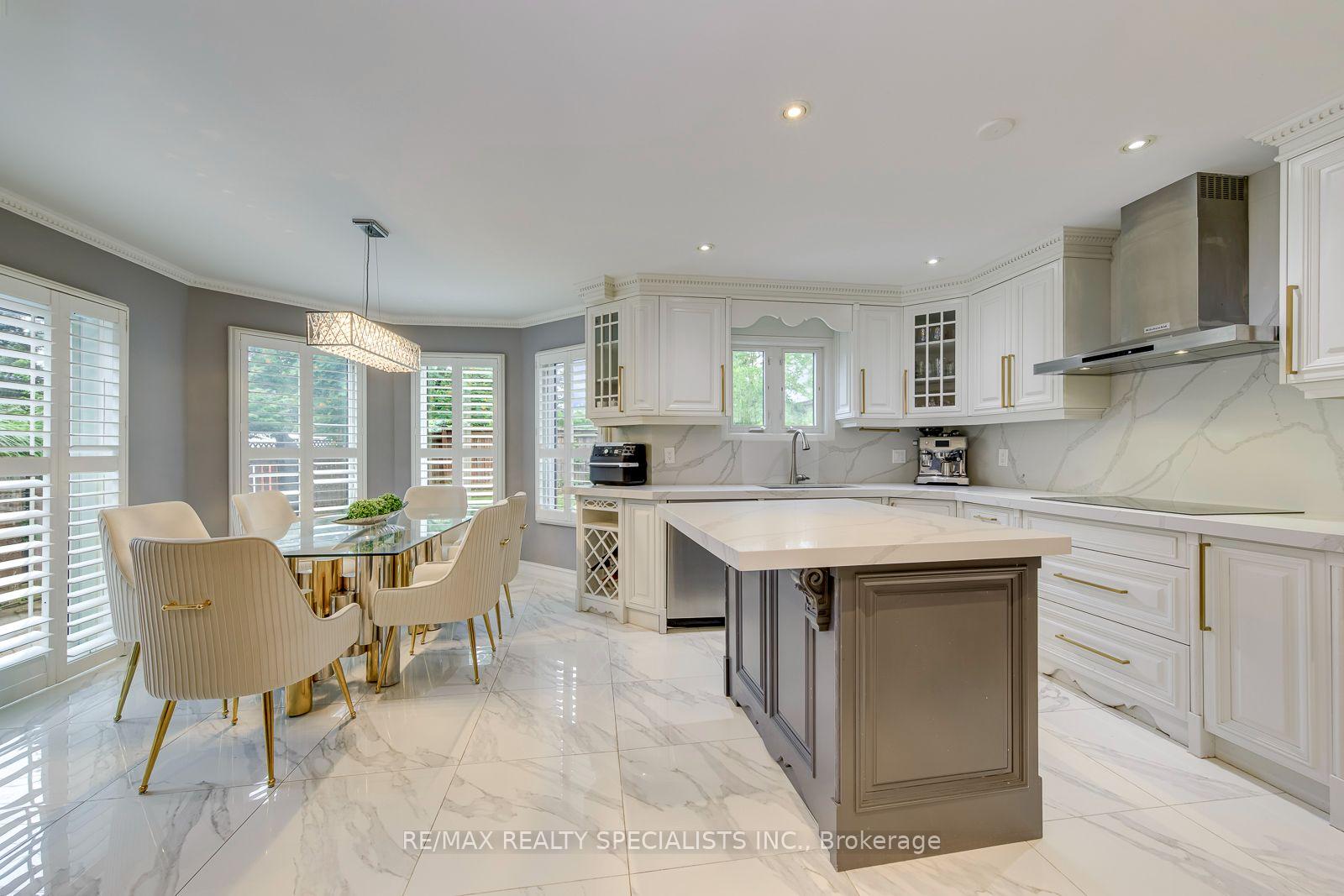 Photo 14 of 1499 Ravensmoor Crescent, Mississauga, East Credit — HOMEH