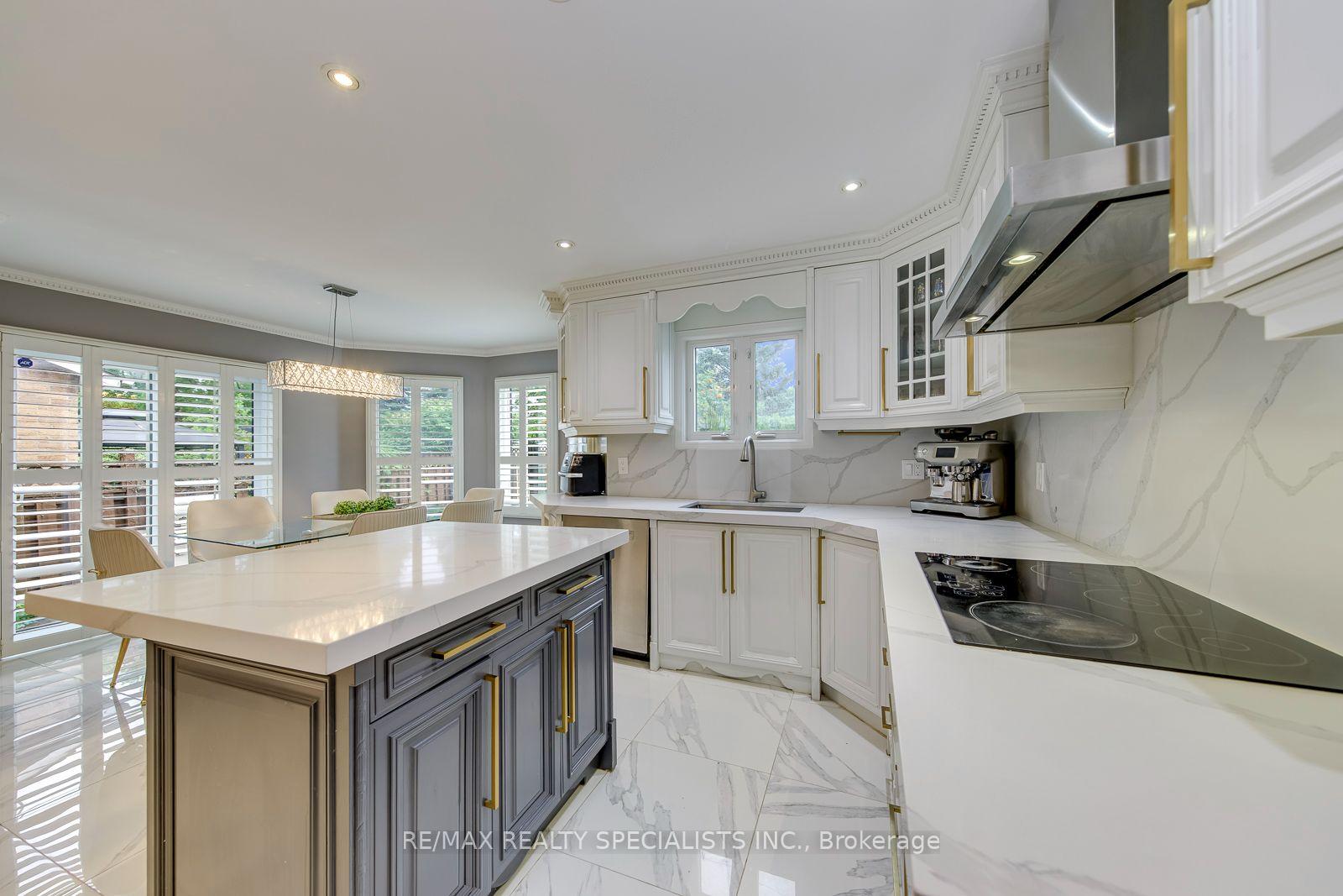 Photo 19 of 1499 Ravensmoor Crescent, Mississauga, East Credit — HOMEH