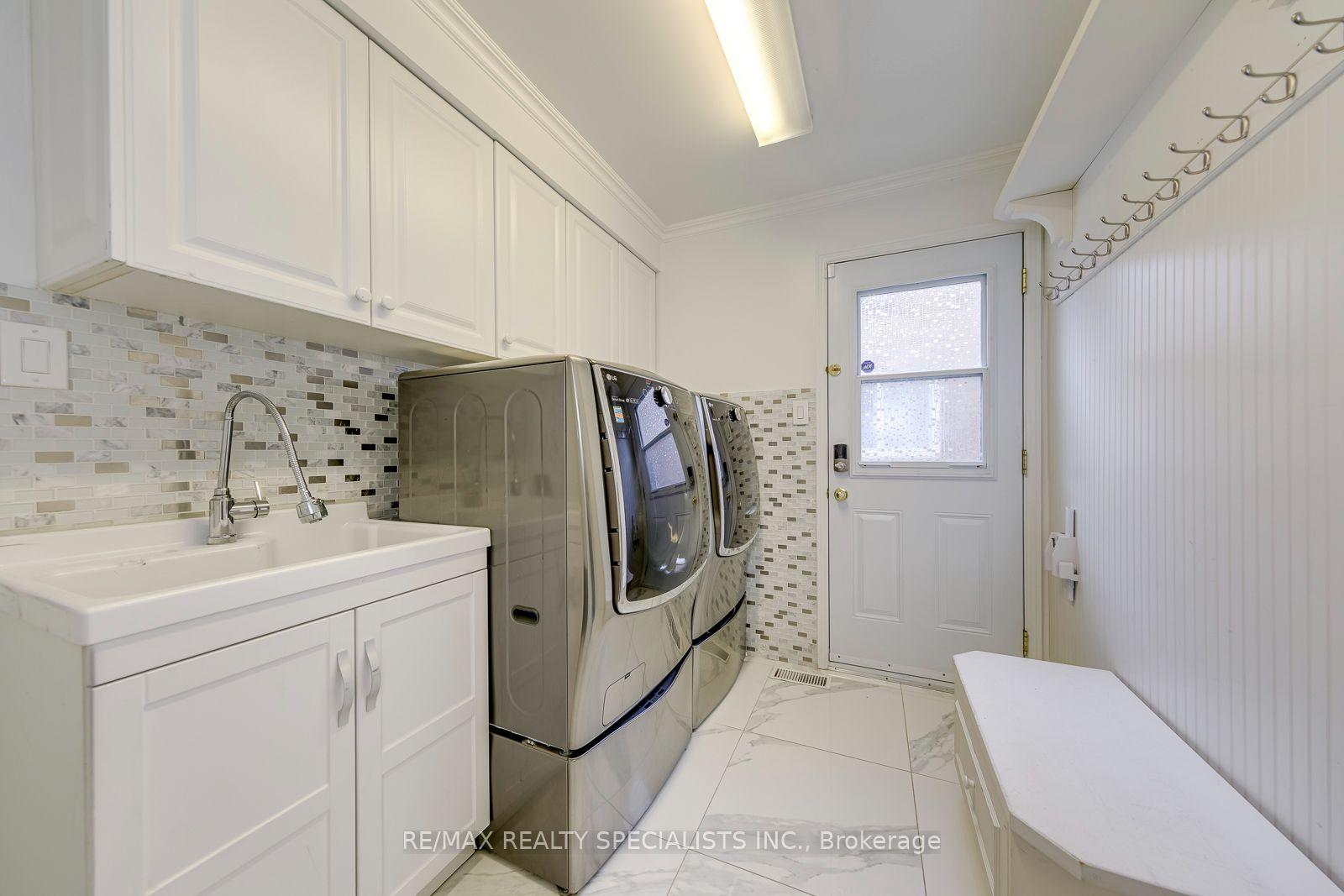 Photo 25 of 1499 Ravensmoor Crescent, Mississauga, East Credit — HOMEH